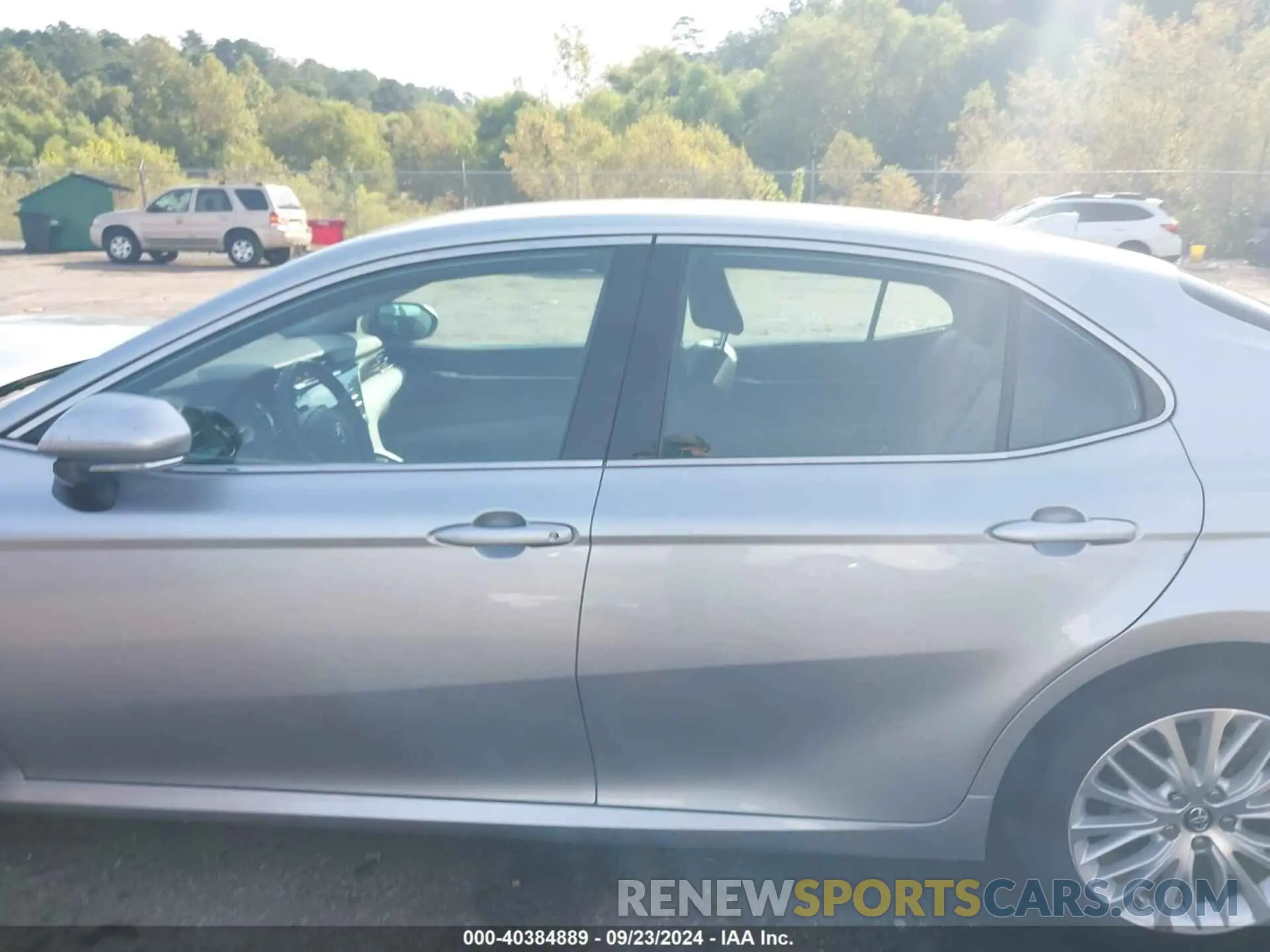 14 Photograph of a damaged car 4T1F31AK8LU009545 TOYOTA CAMRY 2020