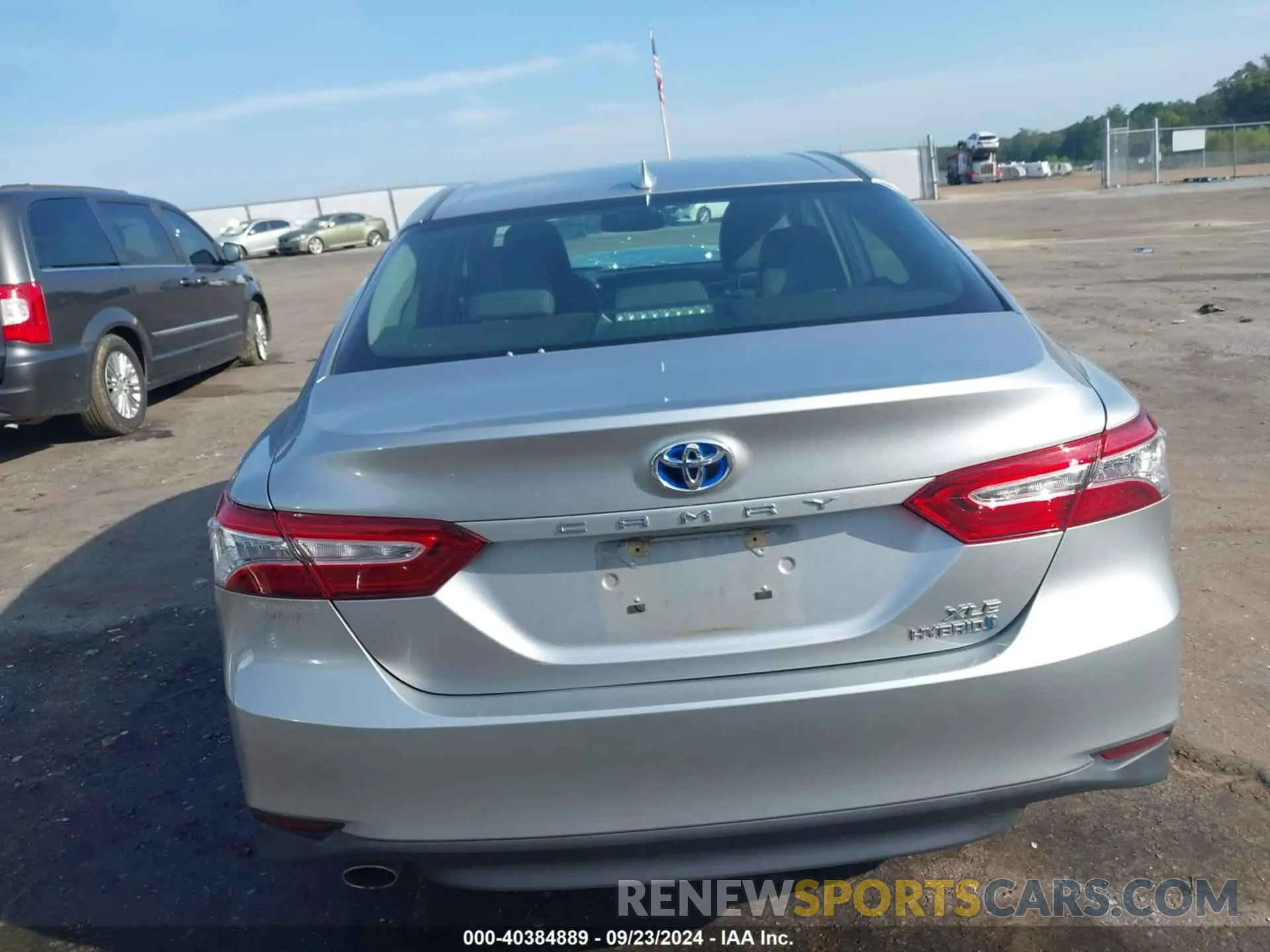 16 Photograph of a damaged car 4T1F31AK8LU009545 TOYOTA CAMRY 2020