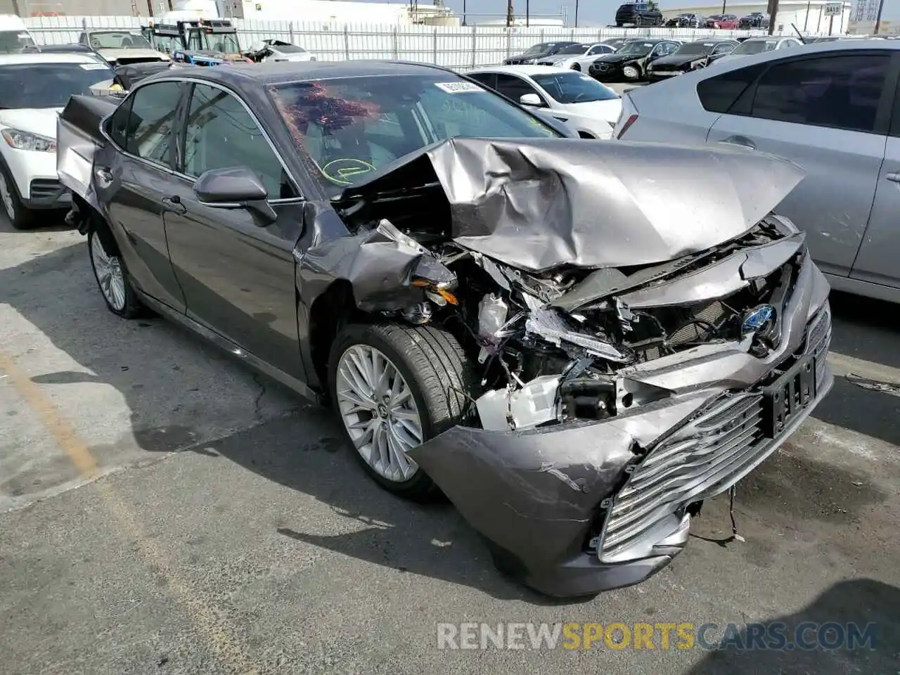 1 Photograph of a damaged car 4T1F31AK8LU012168 TOYOTA CAMRY 2020