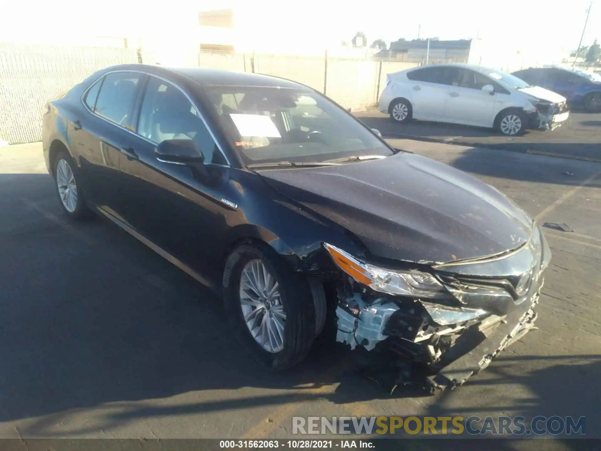 1 Photograph of a damaged car 4T1F31AK8LU525940 TOYOTA CAMRY 2020