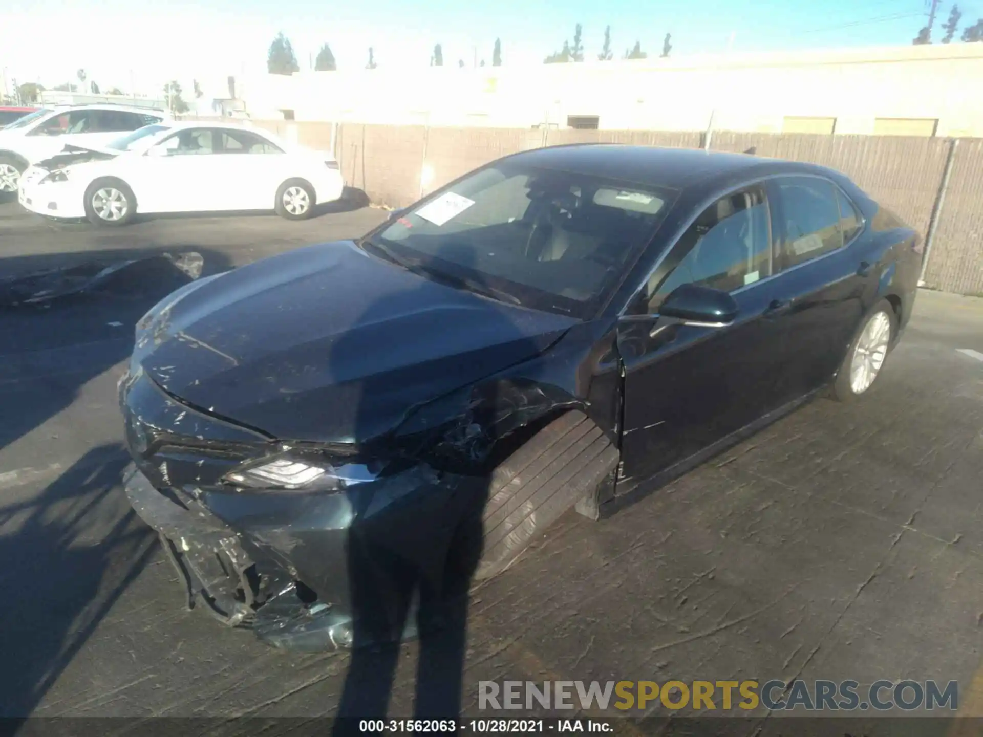 2 Photograph of a damaged car 4T1F31AK8LU525940 TOYOTA CAMRY 2020