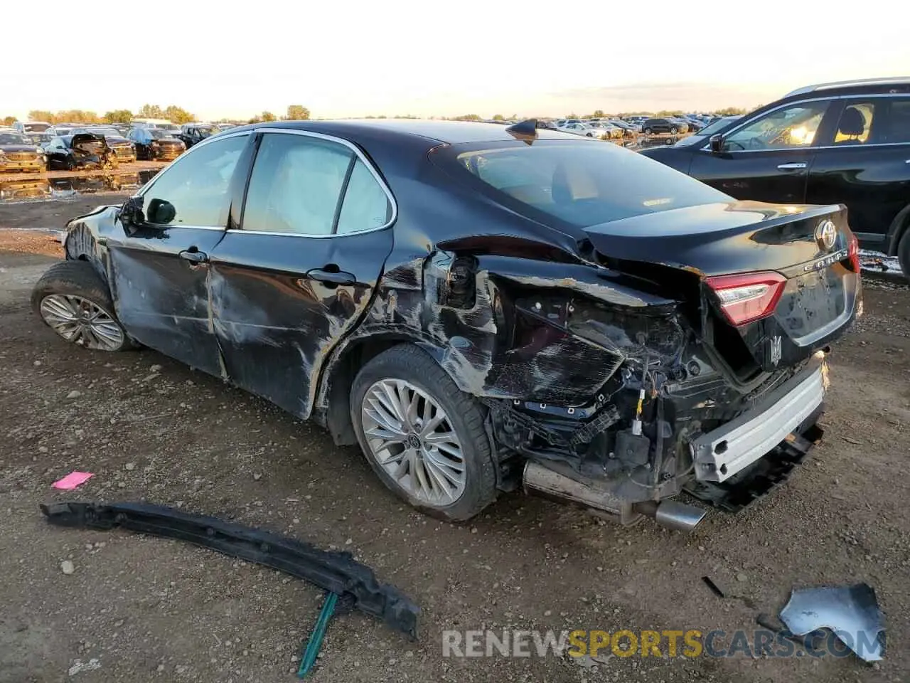 2 Photograph of a damaged car 4T1F31AK8LU532404 TOYOTA CAMRY 2020