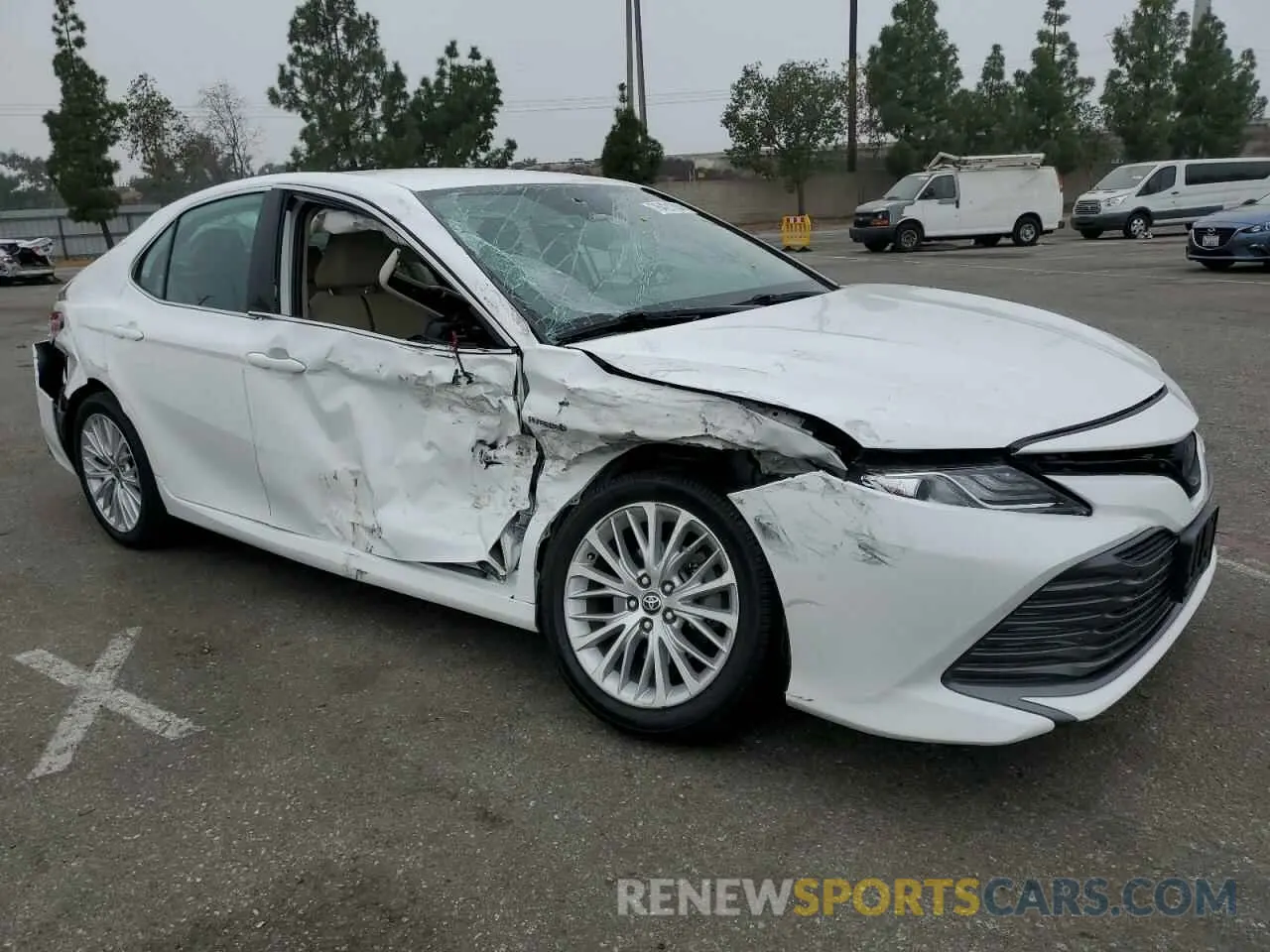 4 Photograph of a damaged car 4T1F31AK8LU533293 TOYOTA CAMRY 2020