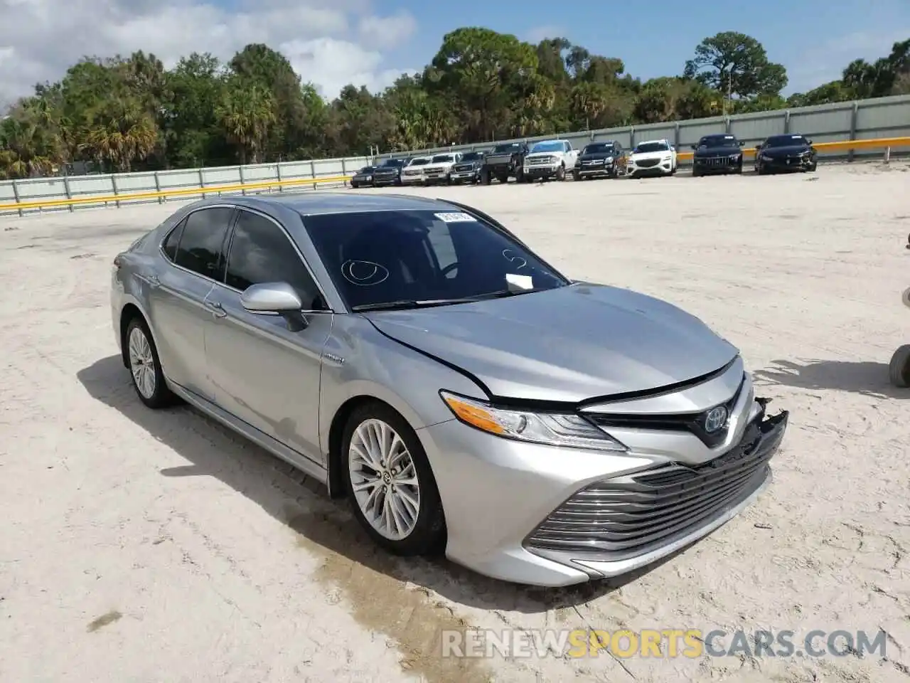 1 Photograph of a damaged car 4T1F31AK8LU533486 TOYOTA CAMRY 2020