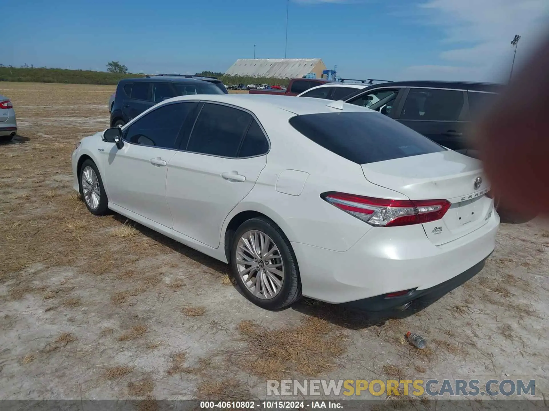 3 Photograph of a damaged car 4T1F31AK9LU014687 TOYOTA CAMRY 2020
