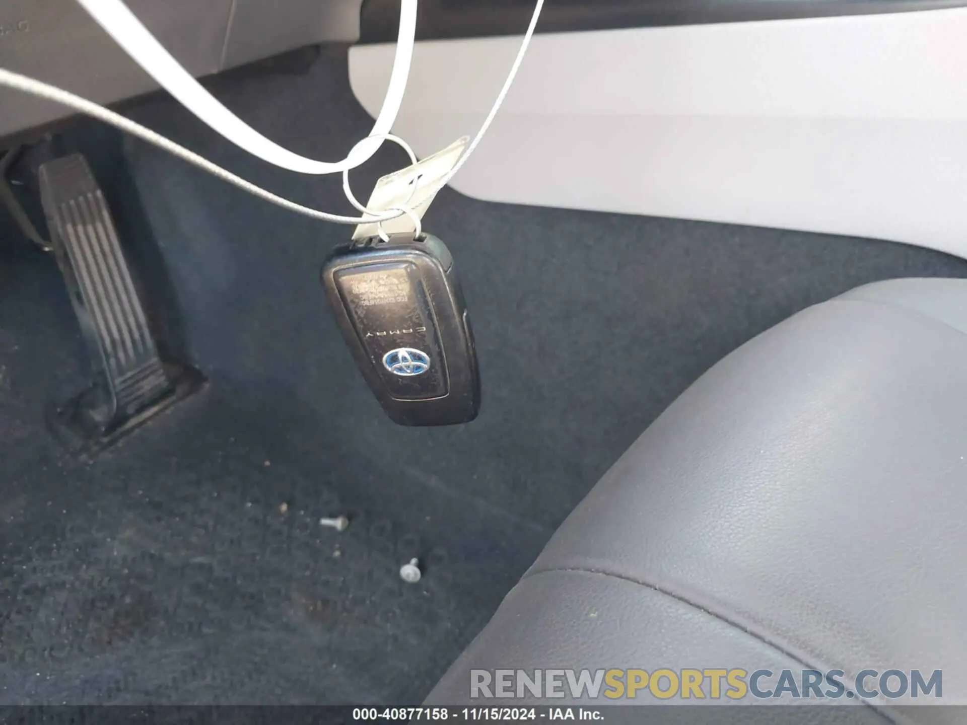 11 Photograph of a damaged car 4T1F31AK9LU521007 TOYOTA CAMRY 2020