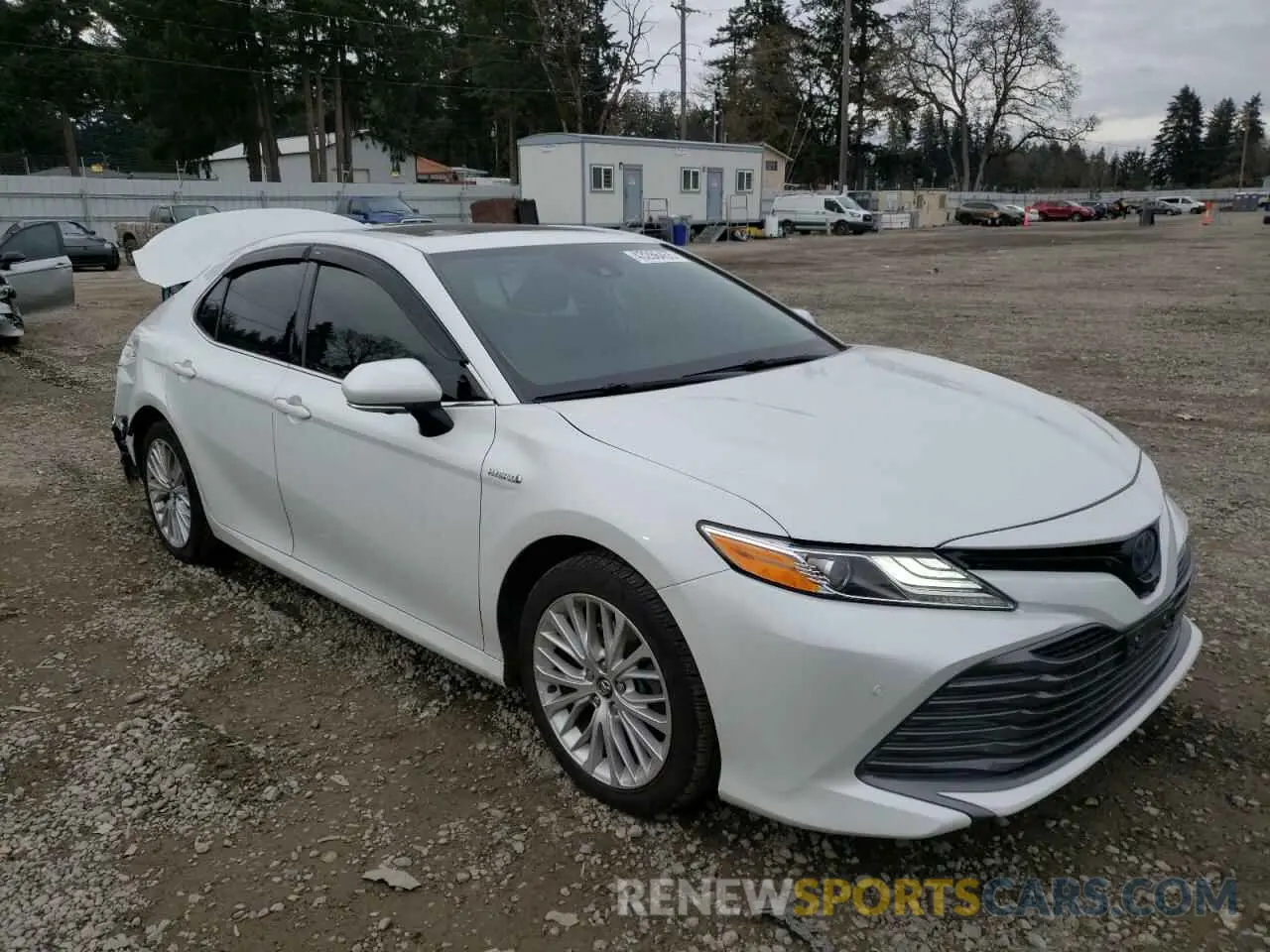 4 Photograph of a damaged car 4T1F31AKXLU010440 TOYOTA CAMRY 2020