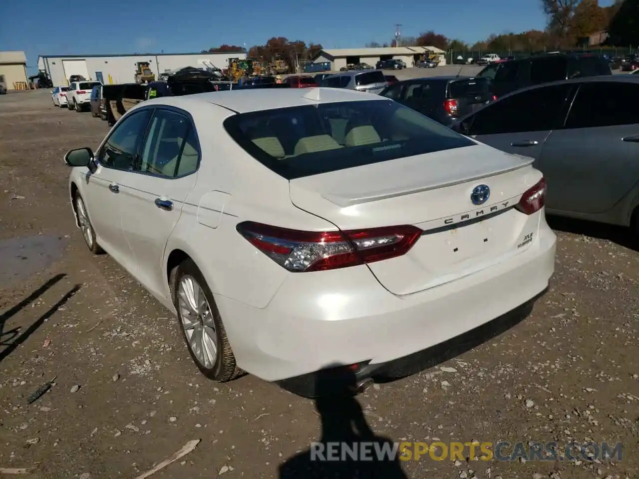 3 Photograph of a damaged car 4T1F31AKXLU015394 TOYOTA CAMRY 2020