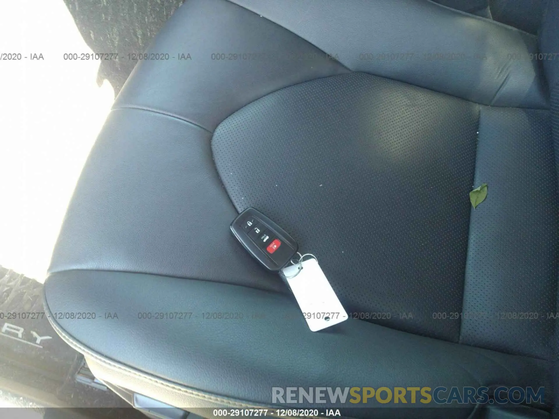 11 Photograph of a damaged car 4T1F31AKXLU536888 TOYOTA CAMRY 2020