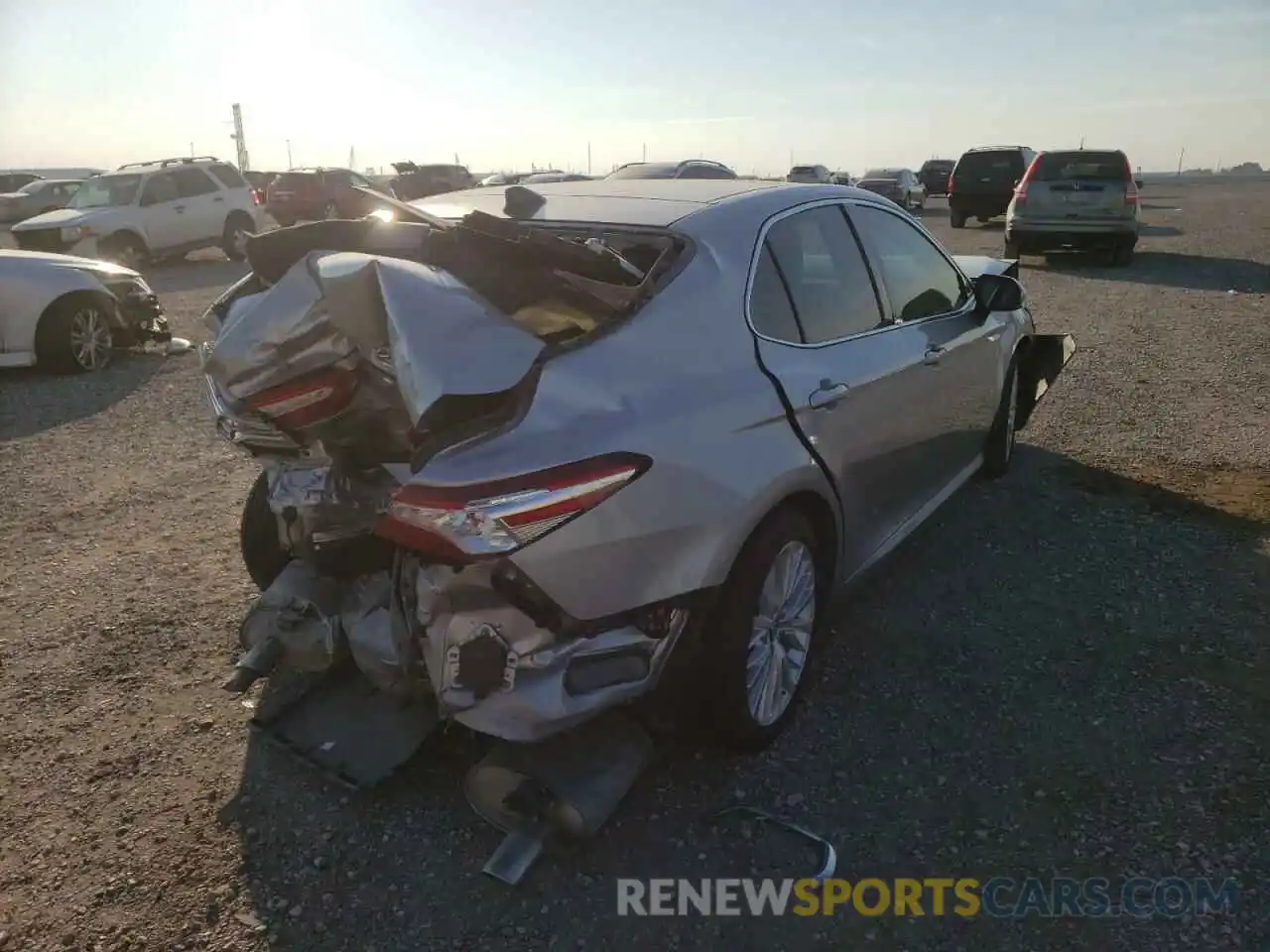 4 Photograph of a damaged car 4T1FZ1AK6LU038346 TOYOTA CAMRY 2020