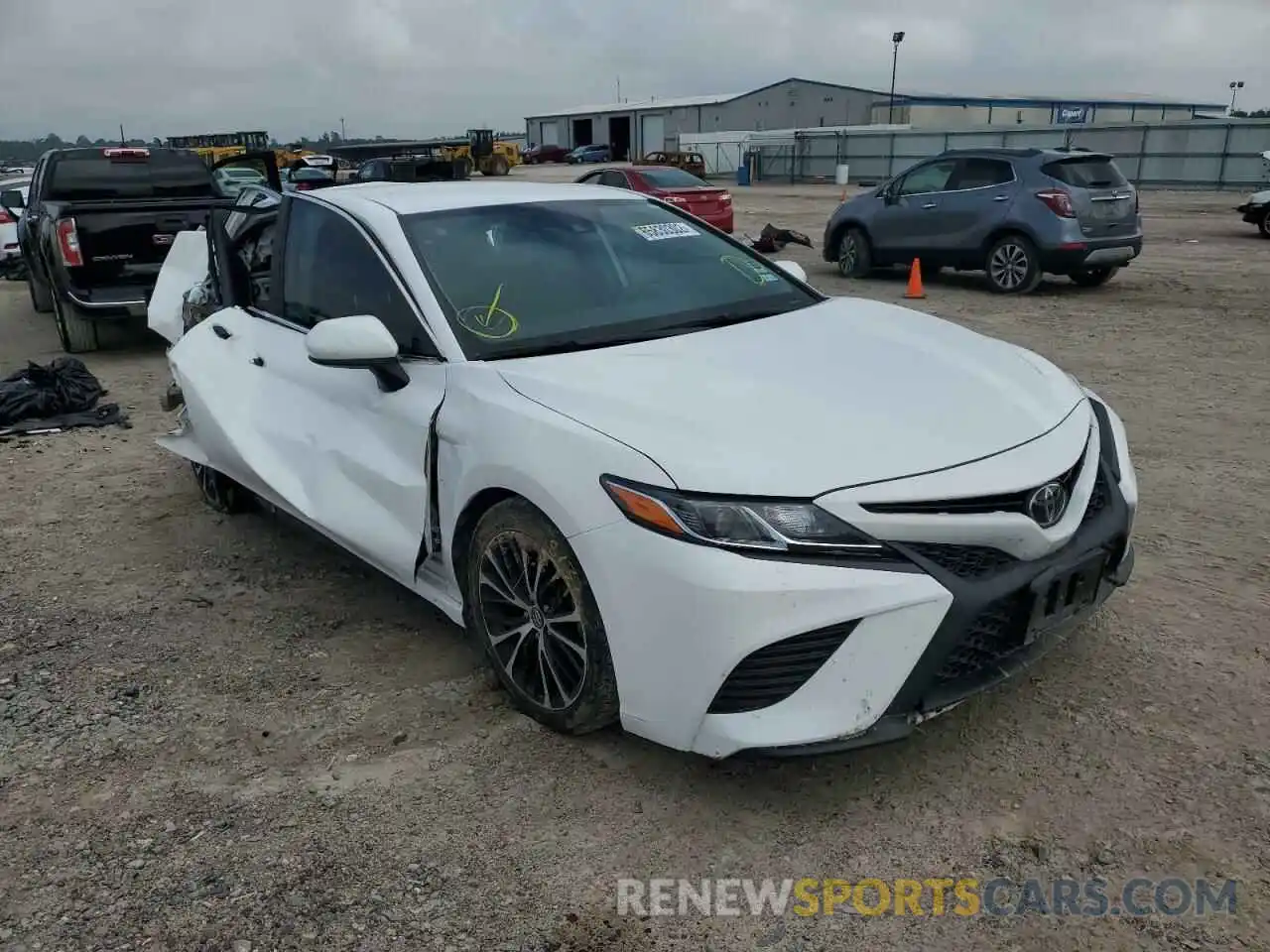 1 Photograph of a damaged car 4T1G11AK0LU305332 TOYOTA CAMRY 2020