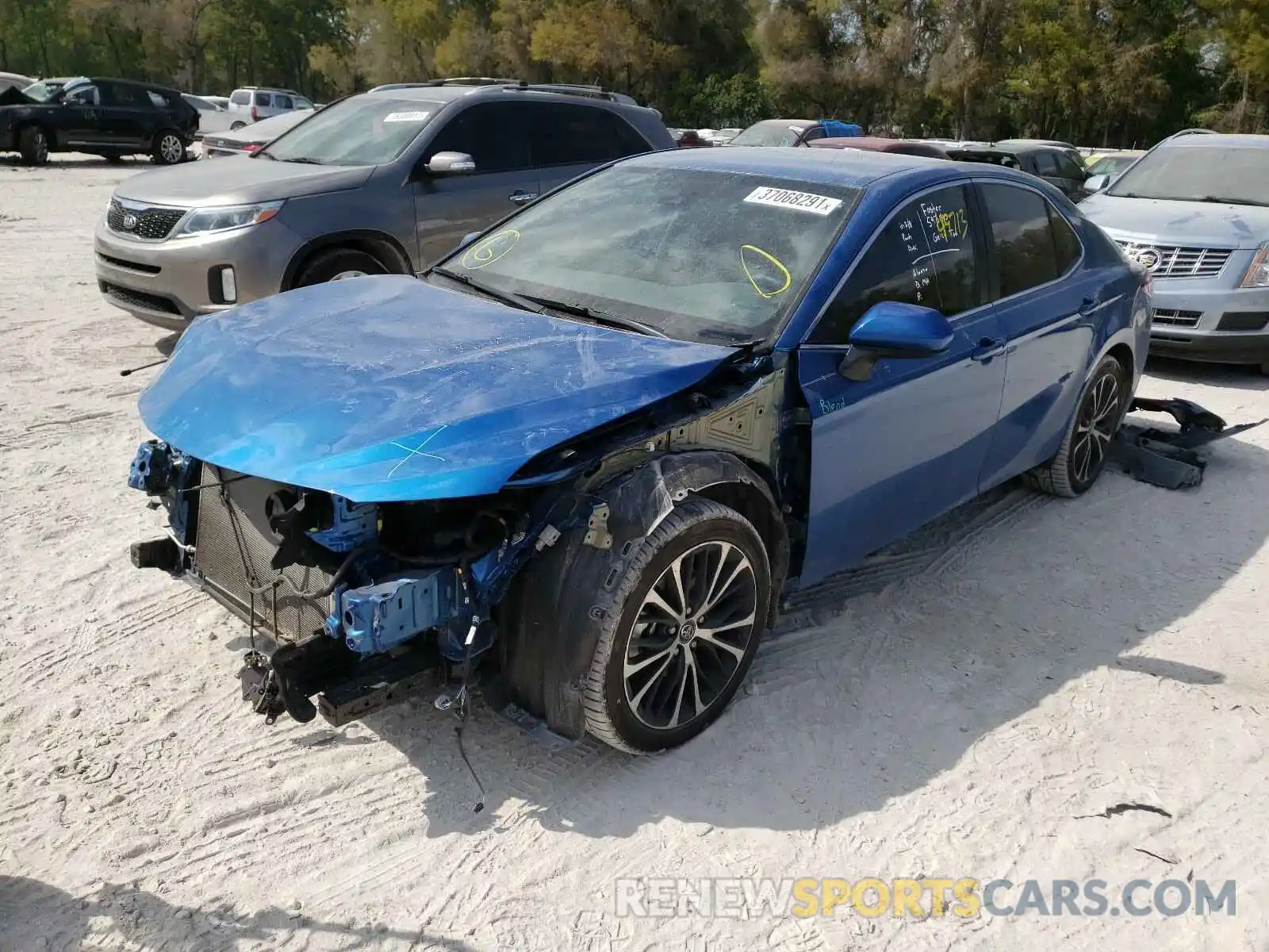 2 Photograph of a damaged car 4T1G11AK0LU308148 TOYOTA CAMRY 2020