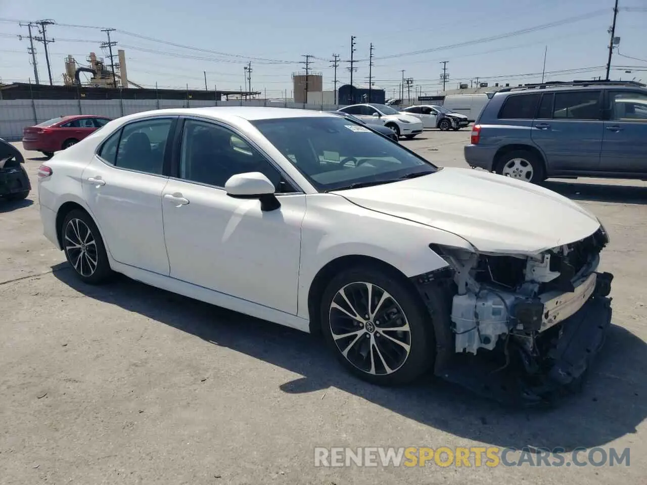 4 Photograph of a damaged car 4T1G11AK0LU312121 TOYOTA CAMRY 2020