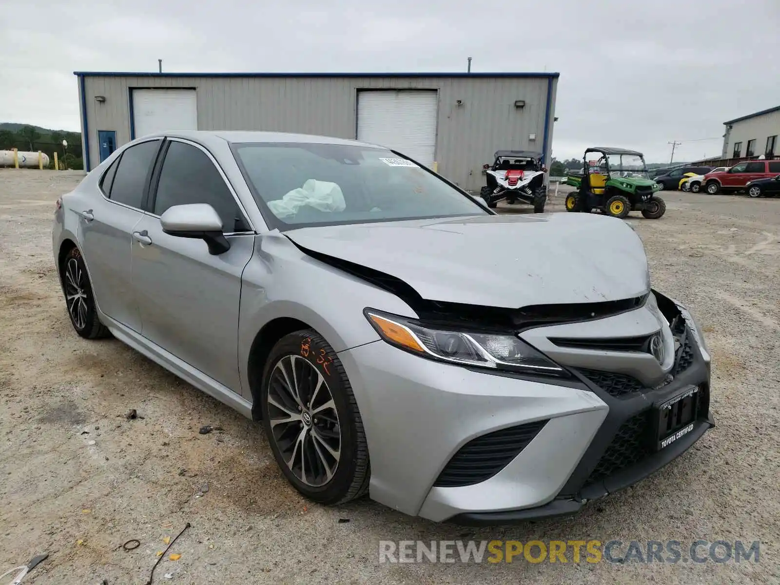 1 Photograph of a damaged car 4T1G11AK0LU318632 TOYOTA CAMRY 2020