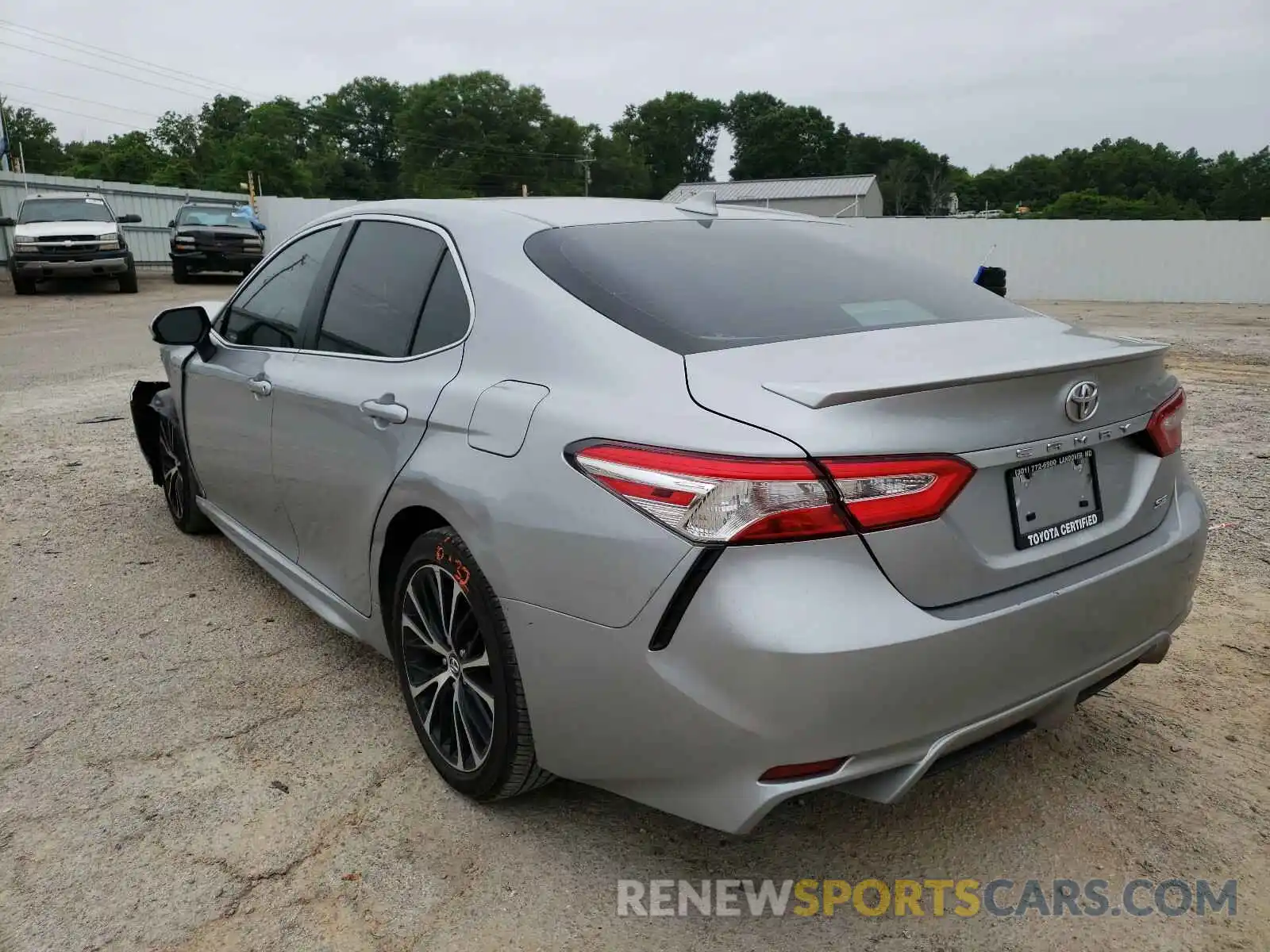 3 Photograph of a damaged car 4T1G11AK0LU318632 TOYOTA CAMRY 2020