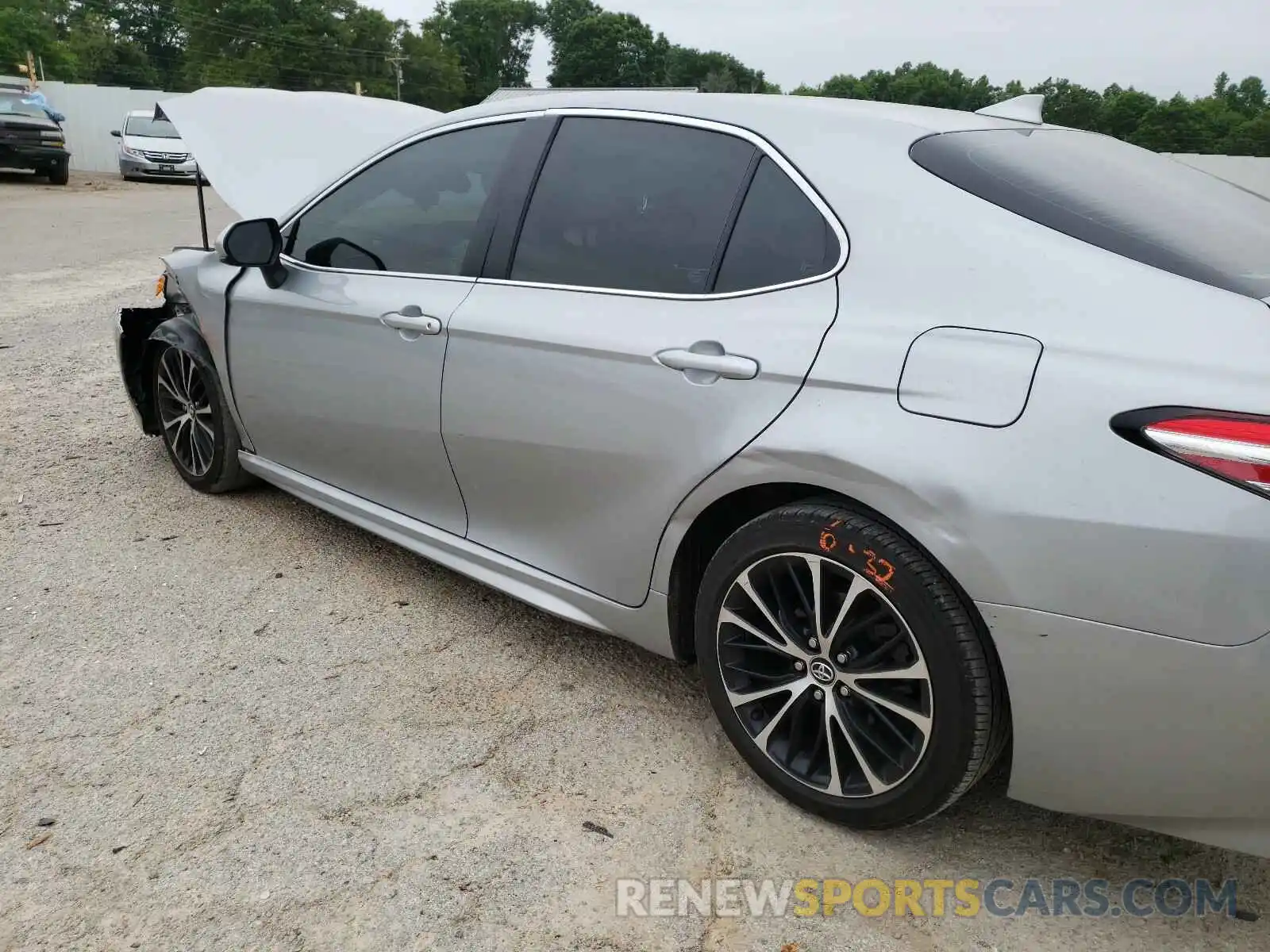 9 Photograph of a damaged car 4T1G11AK0LU318632 TOYOTA CAMRY 2020