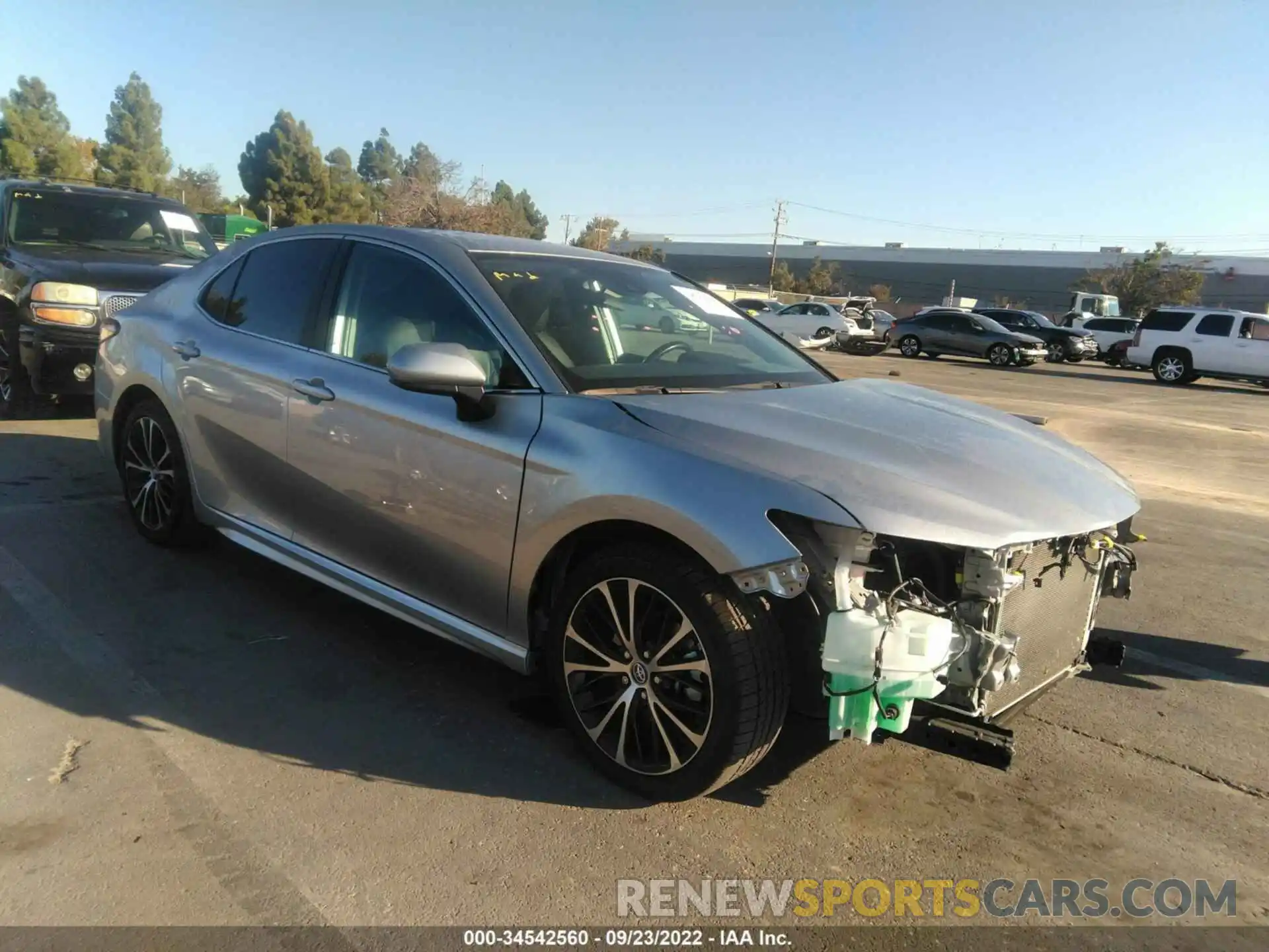 1 Photograph of a damaged car 4T1G11AK0LU327024 TOYOTA CAMRY 2020