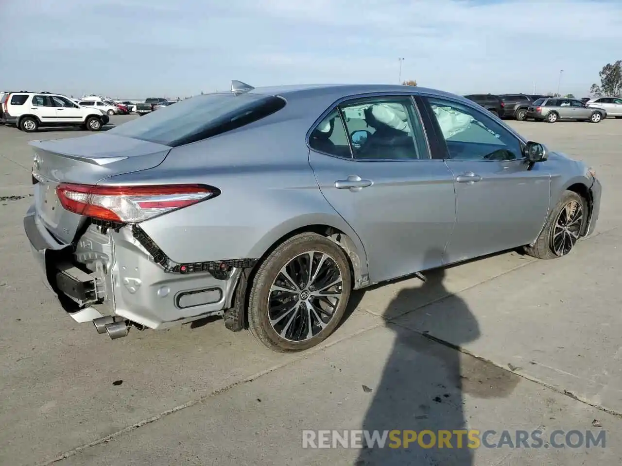 3 Photograph of a damaged car 4T1G11AK0LU327556 TOYOTA CAMRY 2020