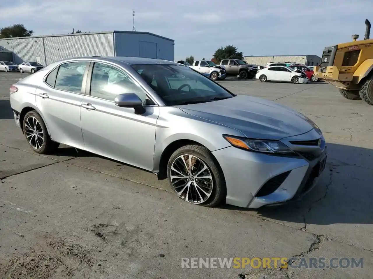 4 Photograph of a damaged car 4T1G11AK0LU327556 TOYOTA CAMRY 2020