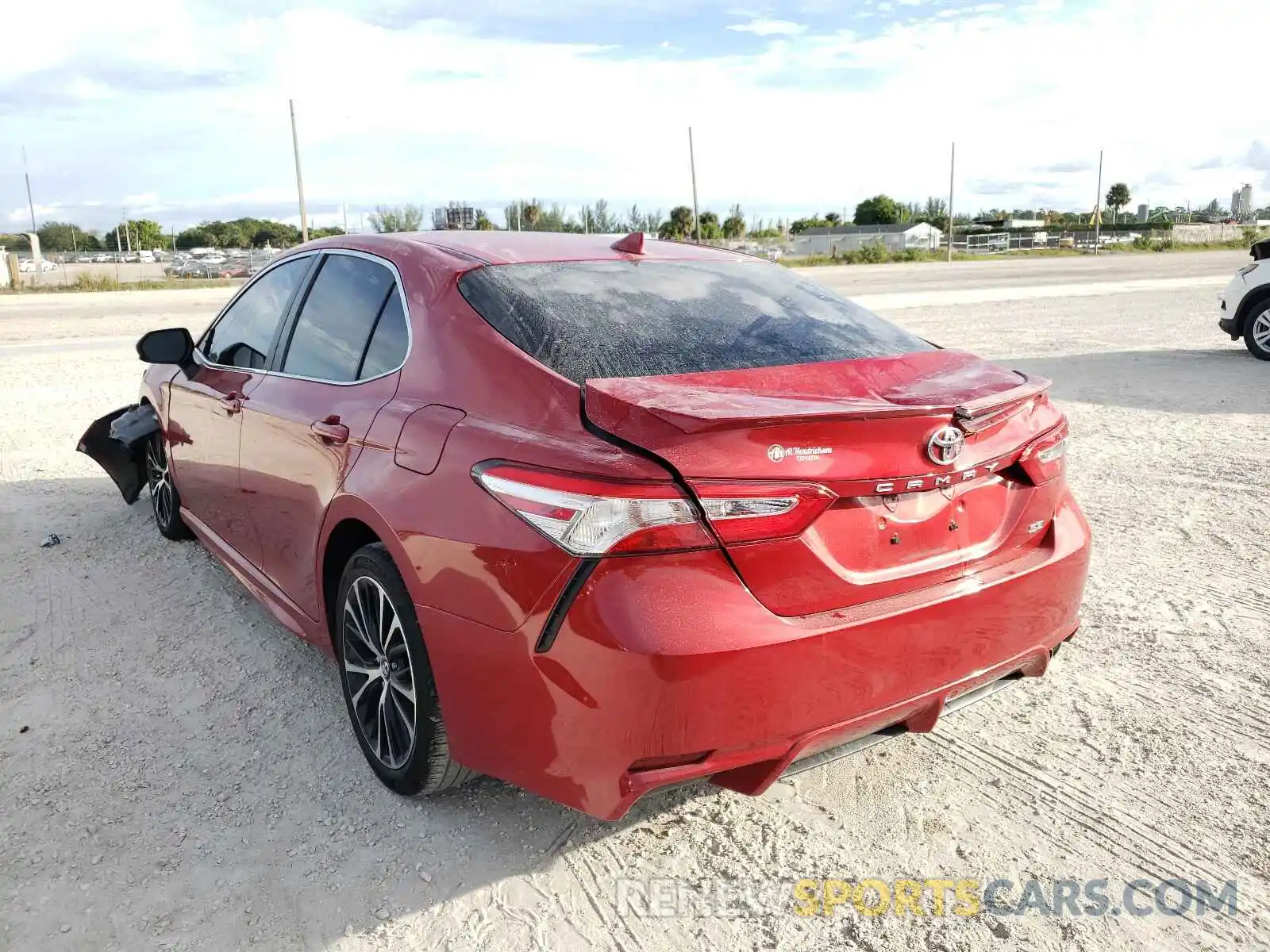 3 Photograph of a damaged car 4T1G11AK0LU327735 TOYOTA CAMRY 2020