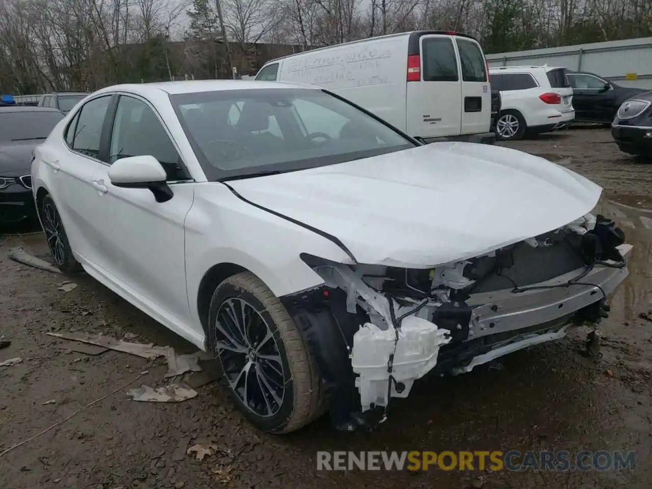 1 Photograph of a damaged car 4T1G11AK0LU330926 TOYOTA CAMRY 2020