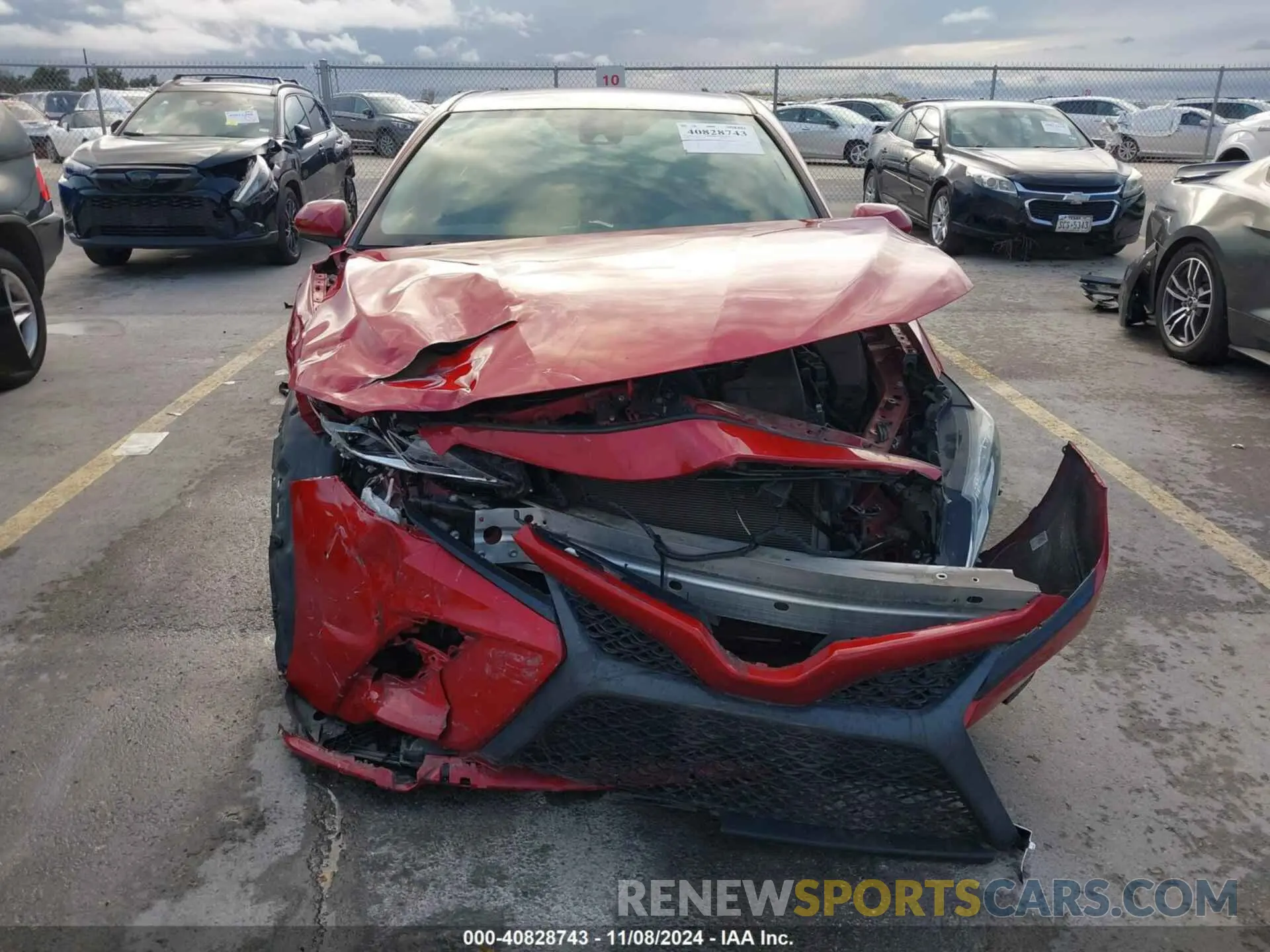12 Photograph of a damaged car 4T1G11AK0LU331641 TOYOTA CAMRY 2020