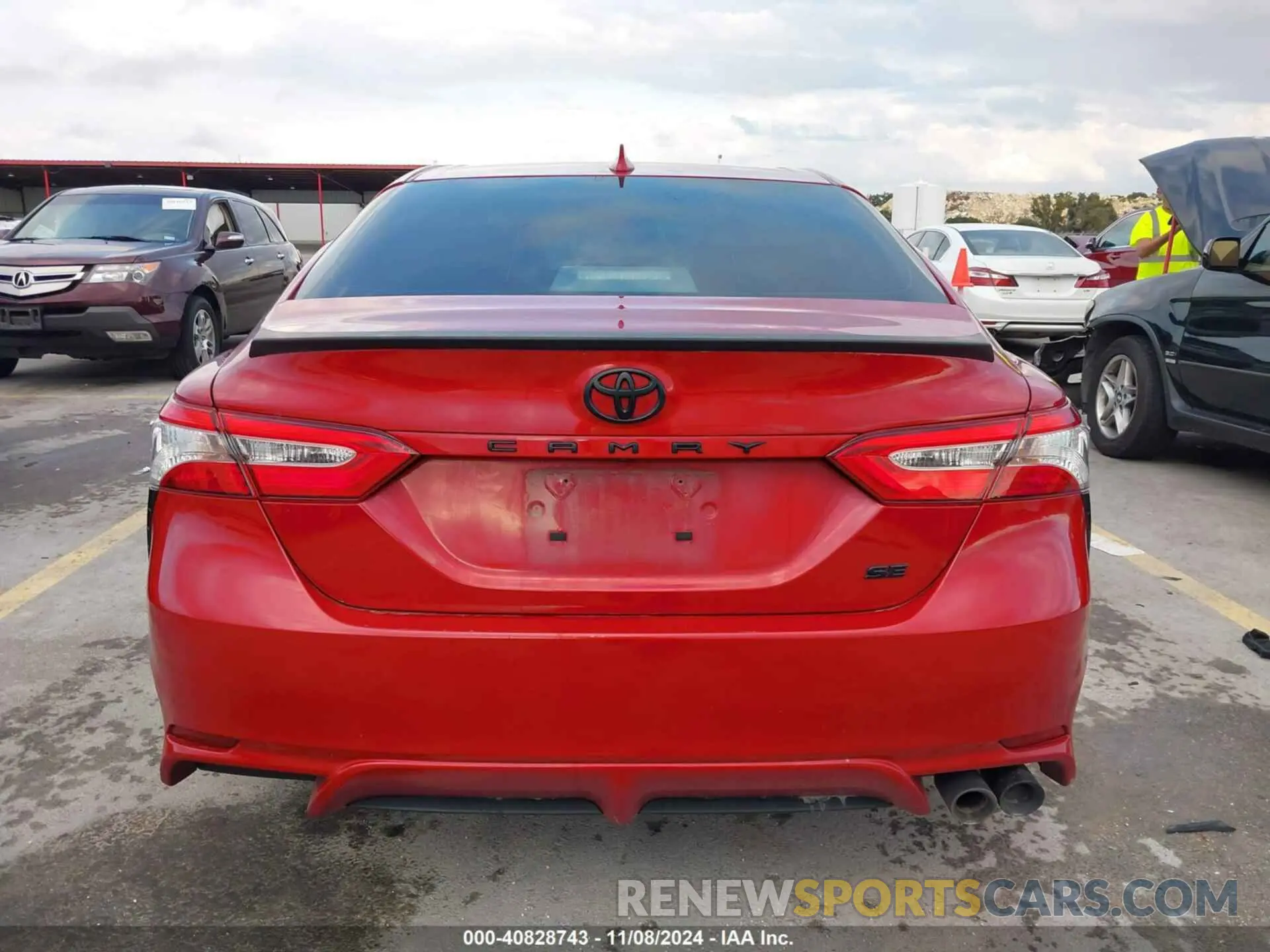 16 Photograph of a damaged car 4T1G11AK0LU331641 TOYOTA CAMRY 2020