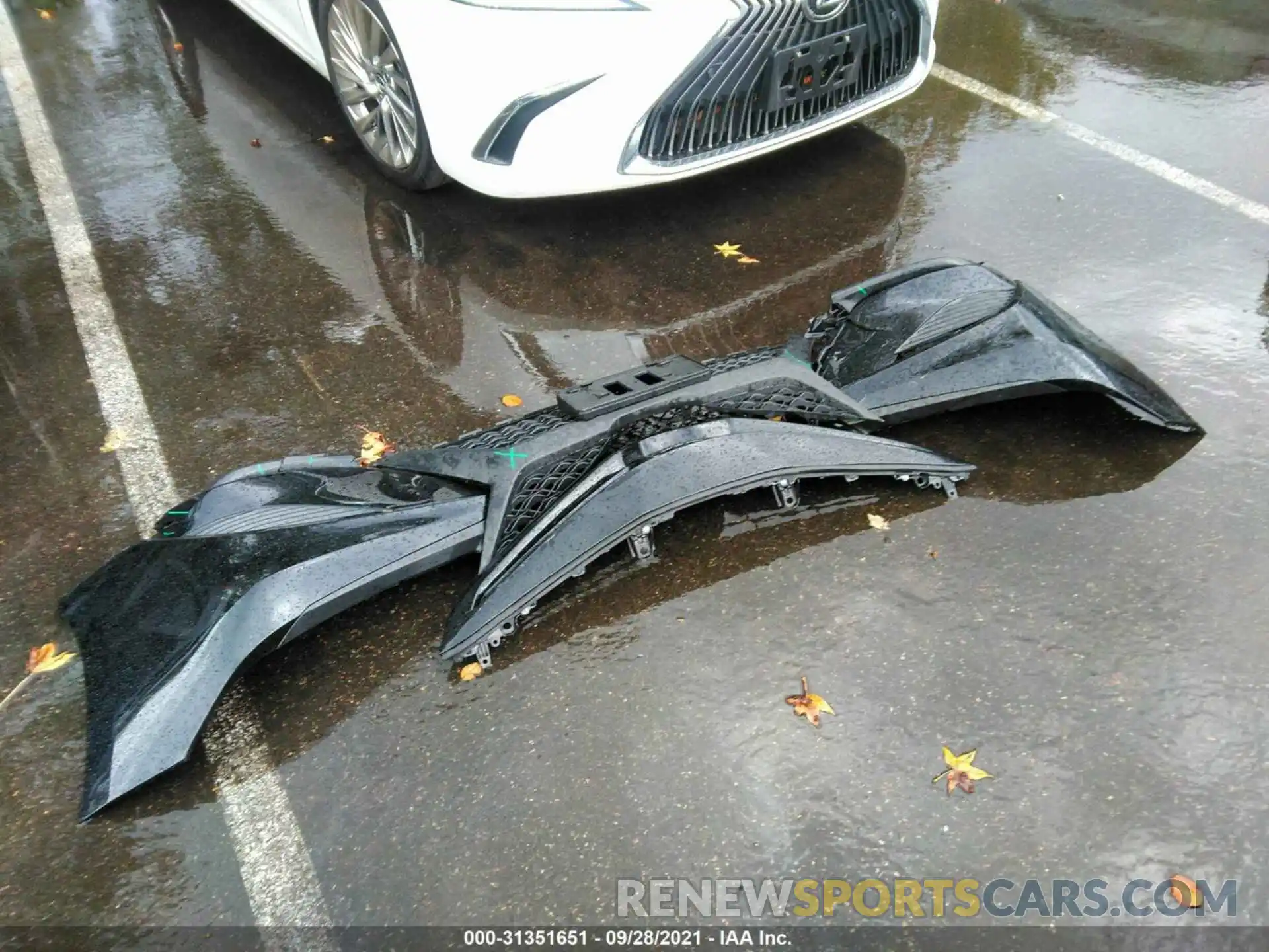 12 Photograph of a damaged car 4T1G11AK0LU332353 TOYOTA CAMRY 2020