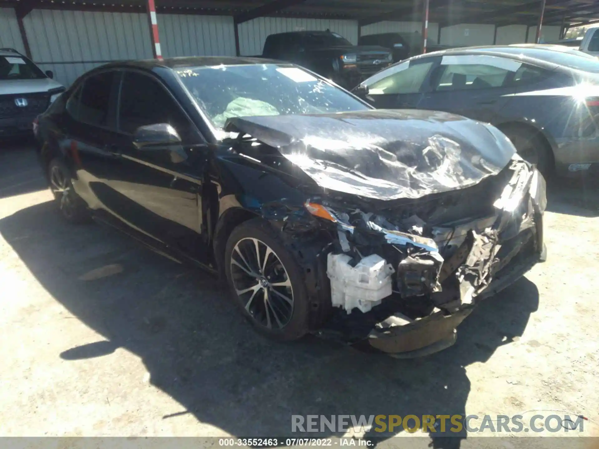 6 Photograph of a damaged car 4T1G11AK0LU335169 TOYOTA CAMRY 2020