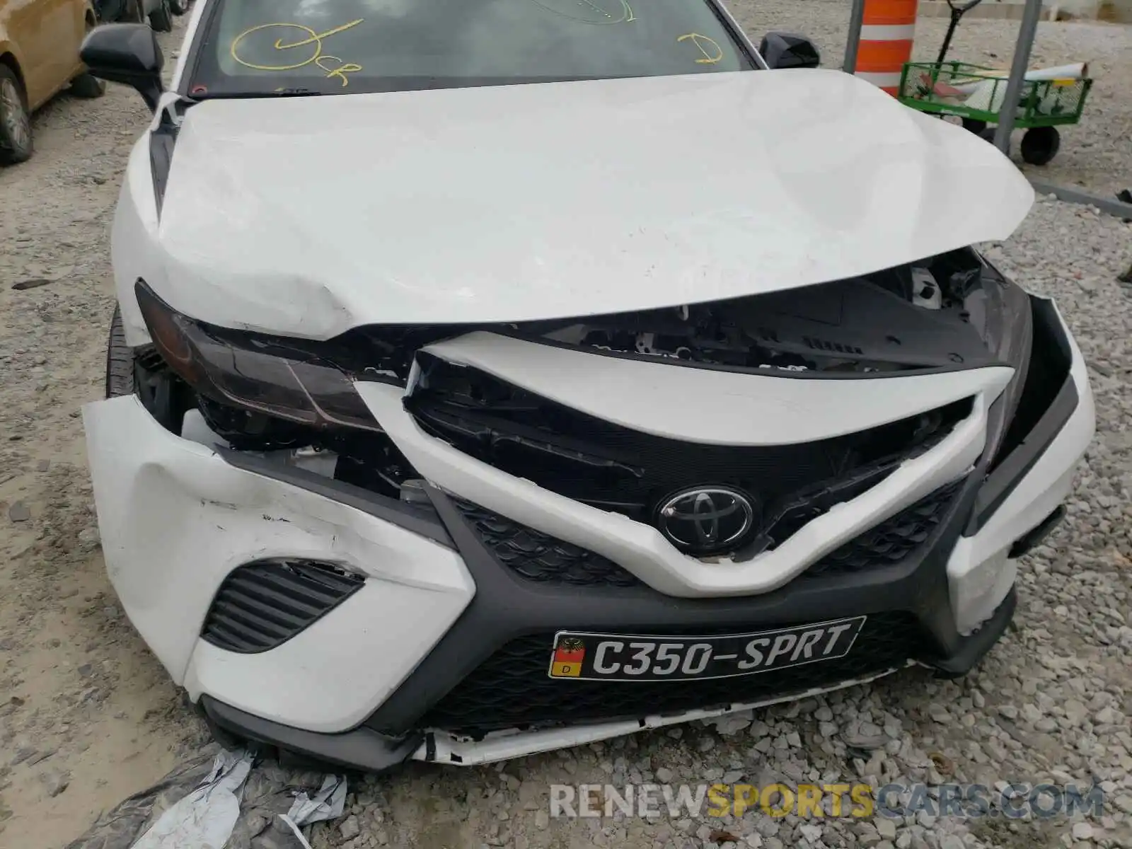 9 Photograph of a damaged car 4T1G11AK0LU339044 TOYOTA CAMRY 2020