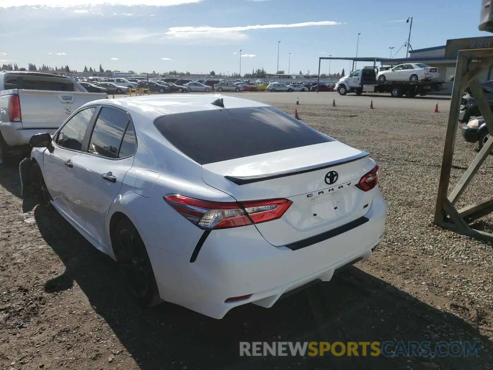 3 Photograph of a damaged car 4T1G11AK0LU341621 TOYOTA CAMRY 2020