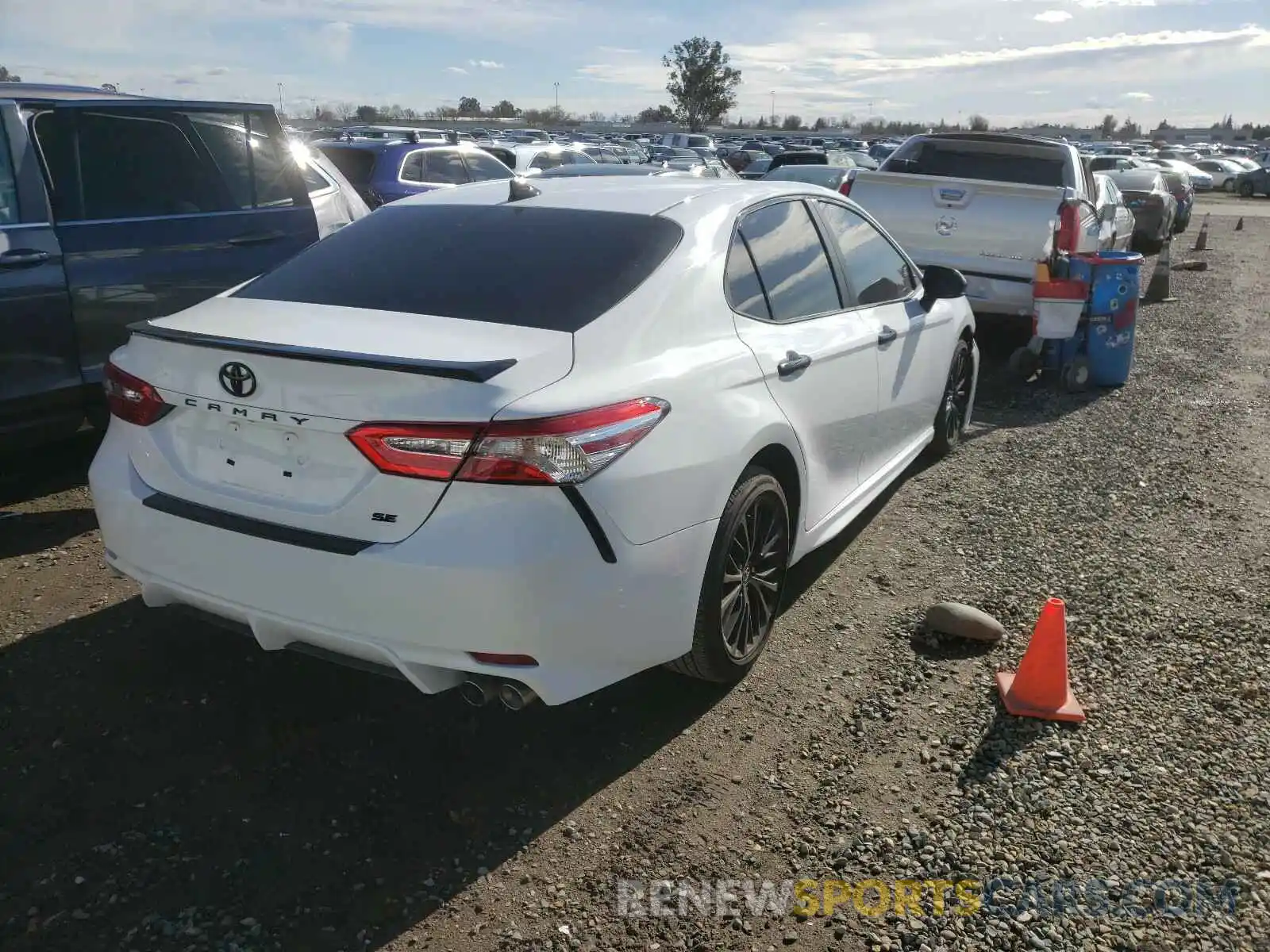 4 Photograph of a damaged car 4T1G11AK0LU341621 TOYOTA CAMRY 2020