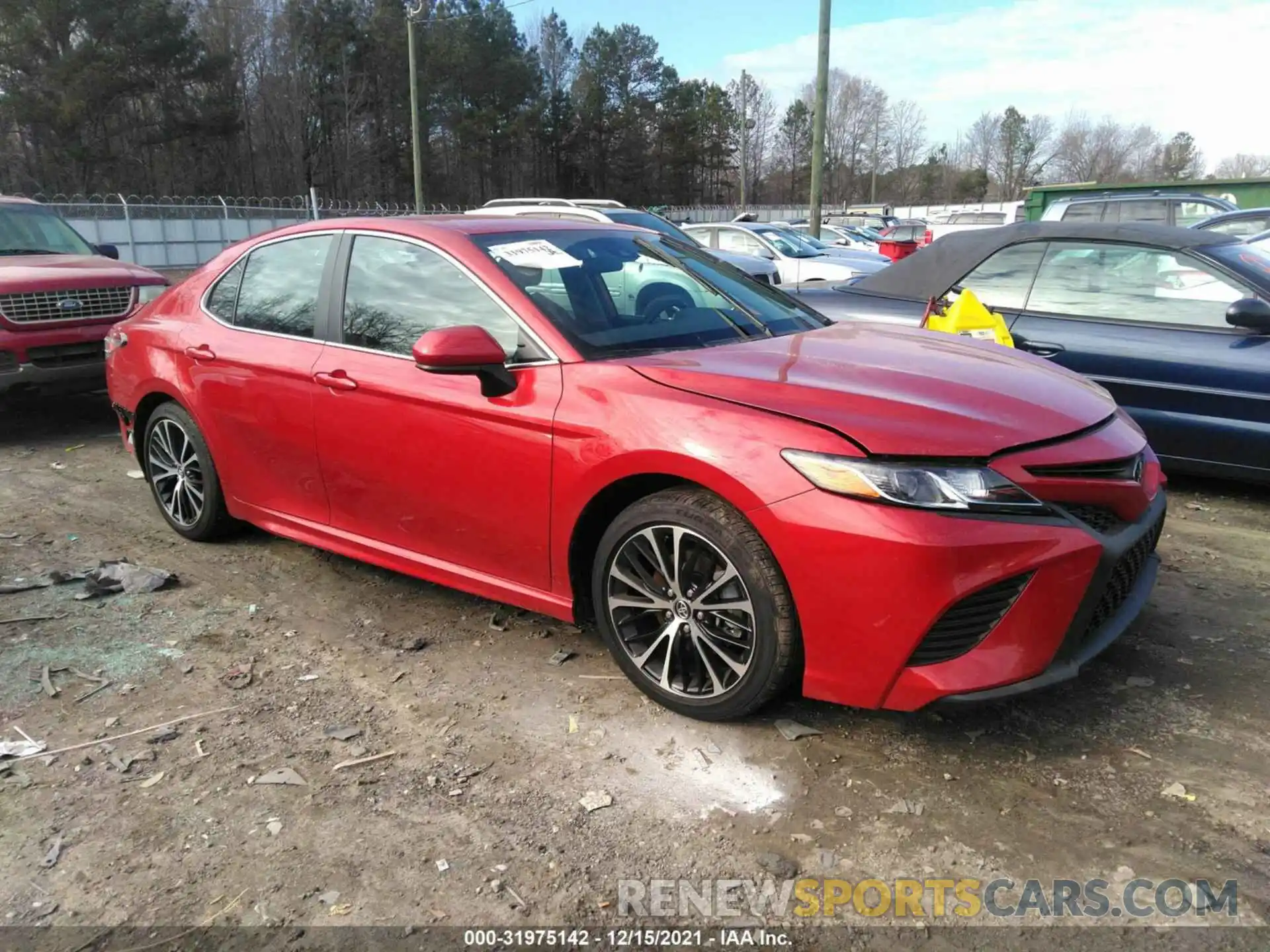 1 Photograph of a damaged car 4T1G11AK0LU342526 TOYOTA CAMRY 2020