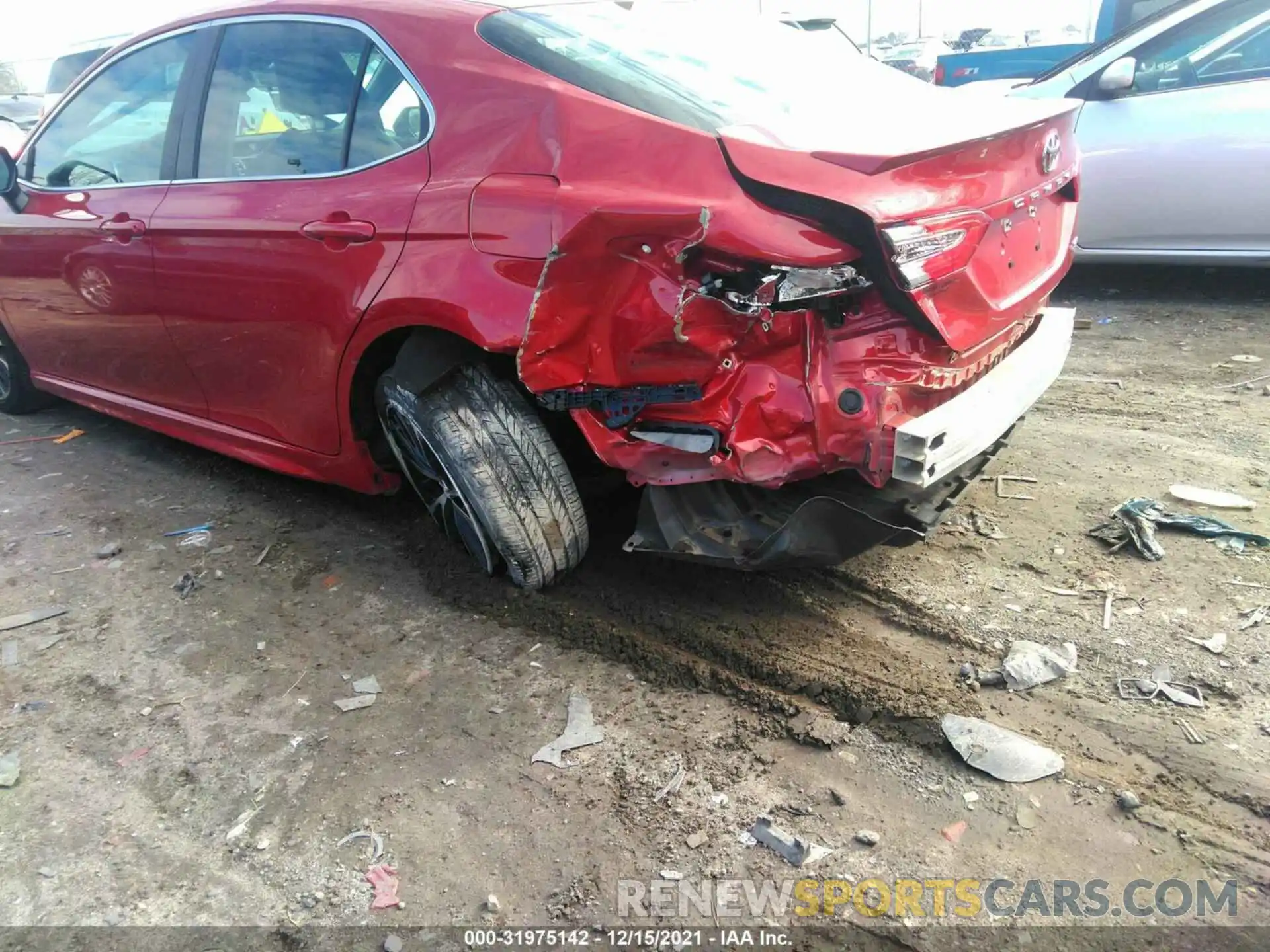 6 Photograph of a damaged car 4T1G11AK0LU342526 TOYOTA CAMRY 2020