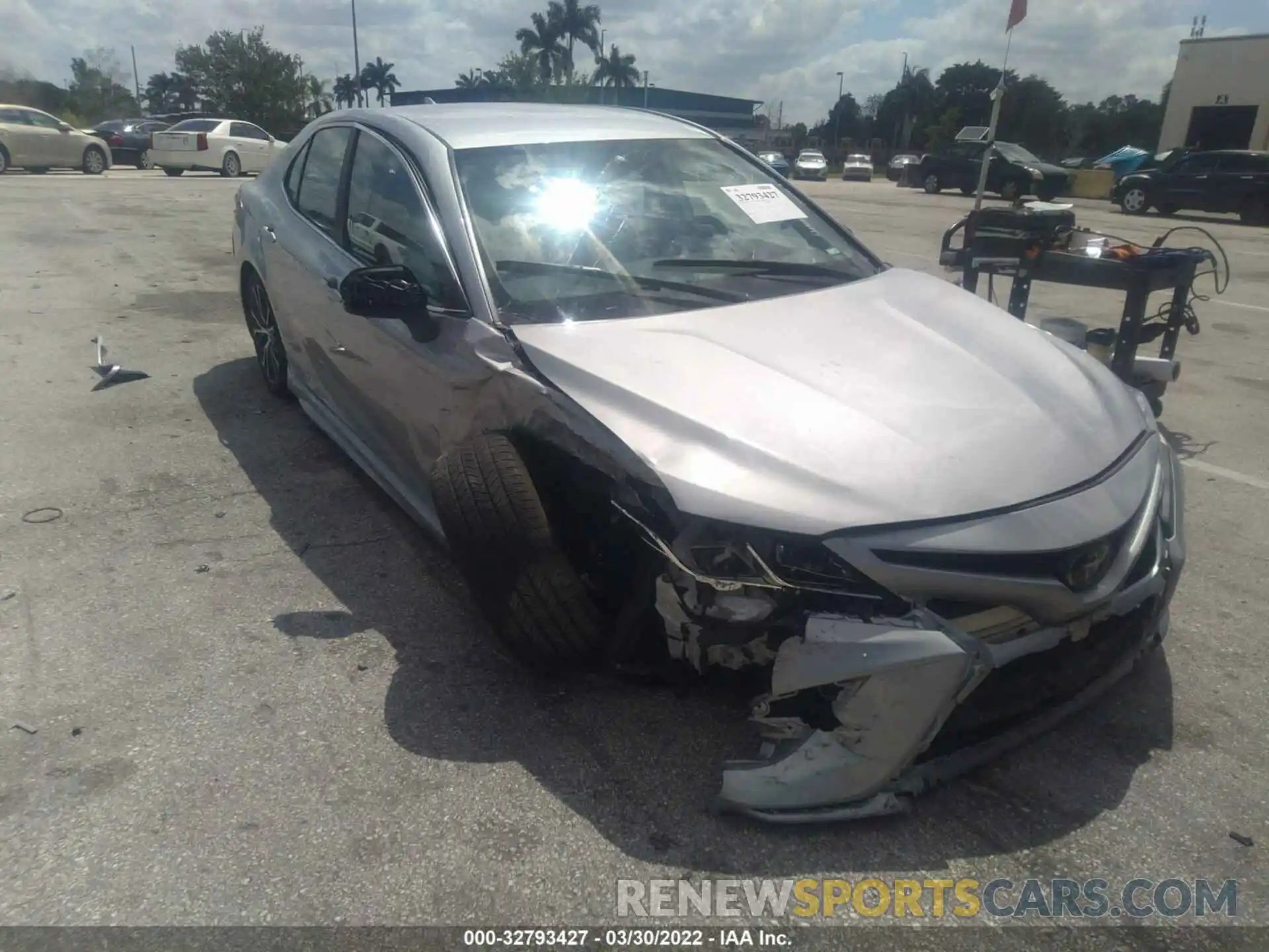 6 Photograph of a damaged car 4T1G11AK0LU344311 TOYOTA CAMRY 2020