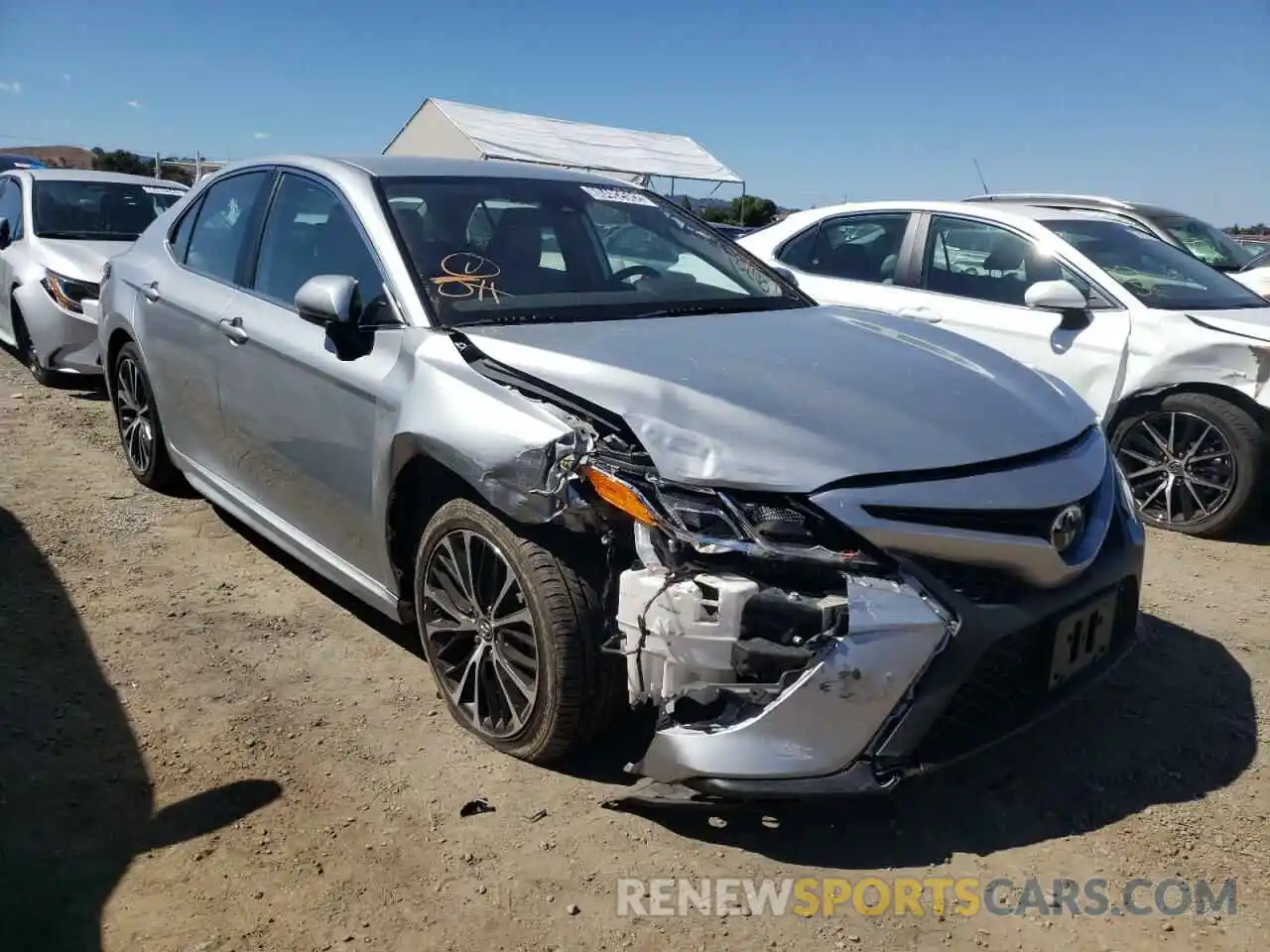 1 Photograph of a damaged car 4T1G11AK0LU345913 TOYOTA CAMRY 2020