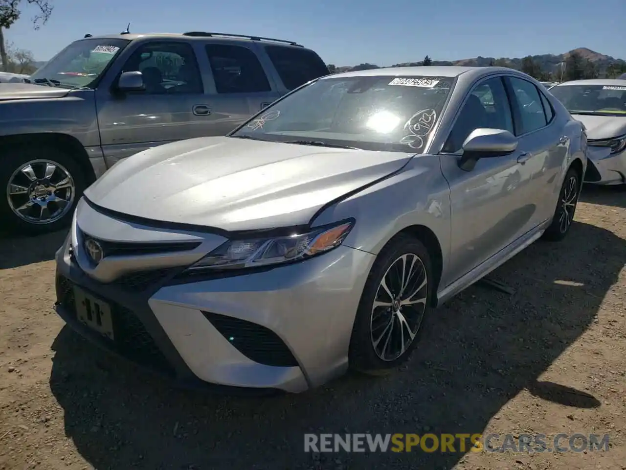 2 Photograph of a damaged car 4T1G11AK0LU345913 TOYOTA CAMRY 2020