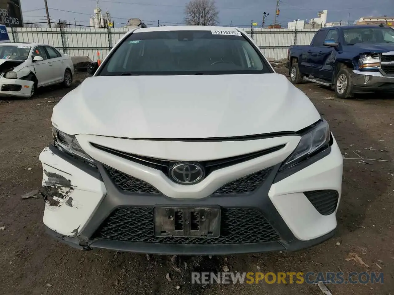 5 Photograph of a damaged car 4T1G11AK0LU348634 TOYOTA CAMRY 2020