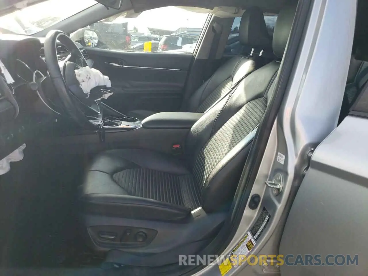 7 Photograph of a damaged car 4T1G11AK0LU348777 TOYOTA CAMRY 2020