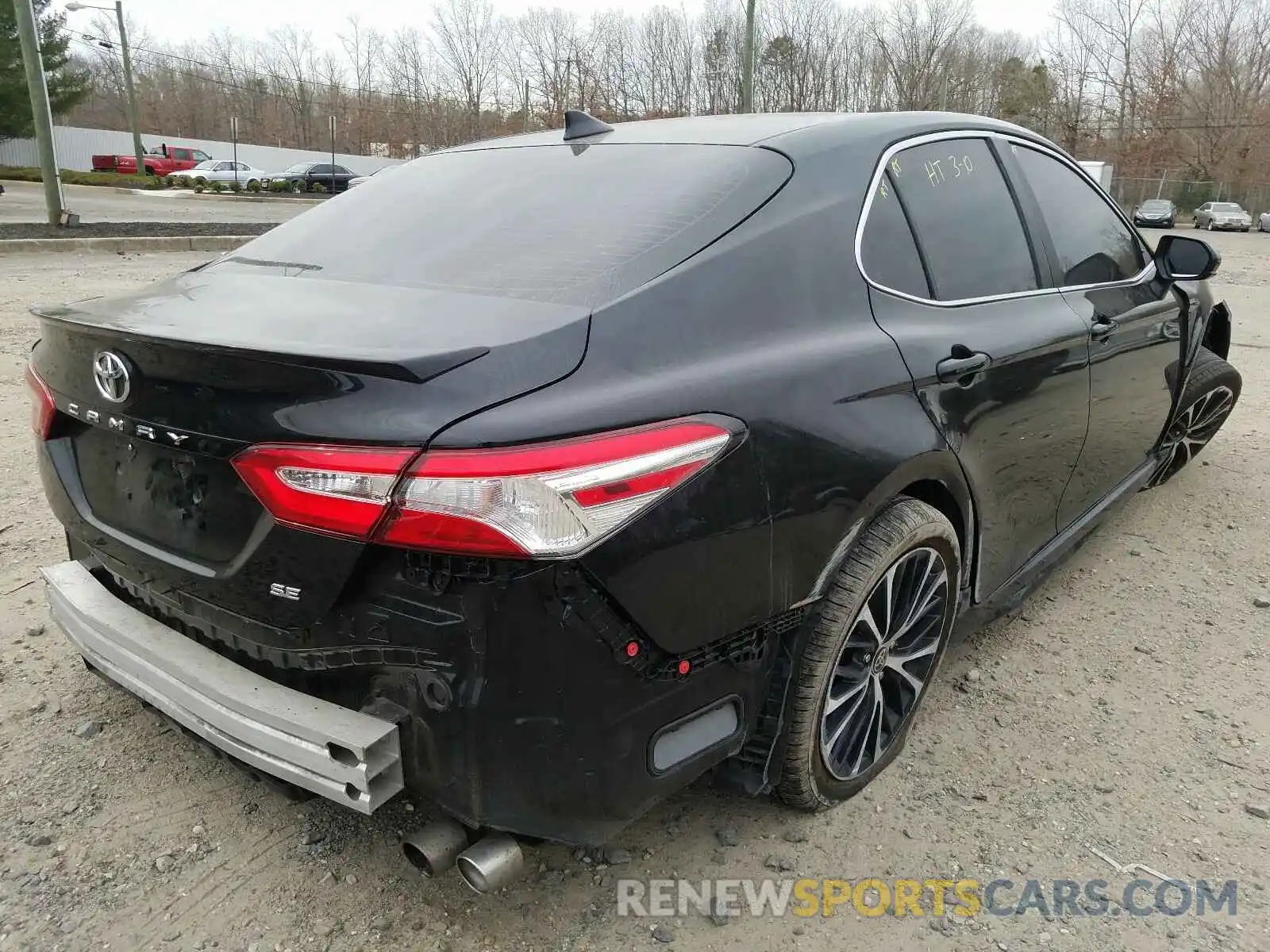 4 Photograph of a damaged car 4T1G11AK0LU360508 TOYOTA CAMRY 2020