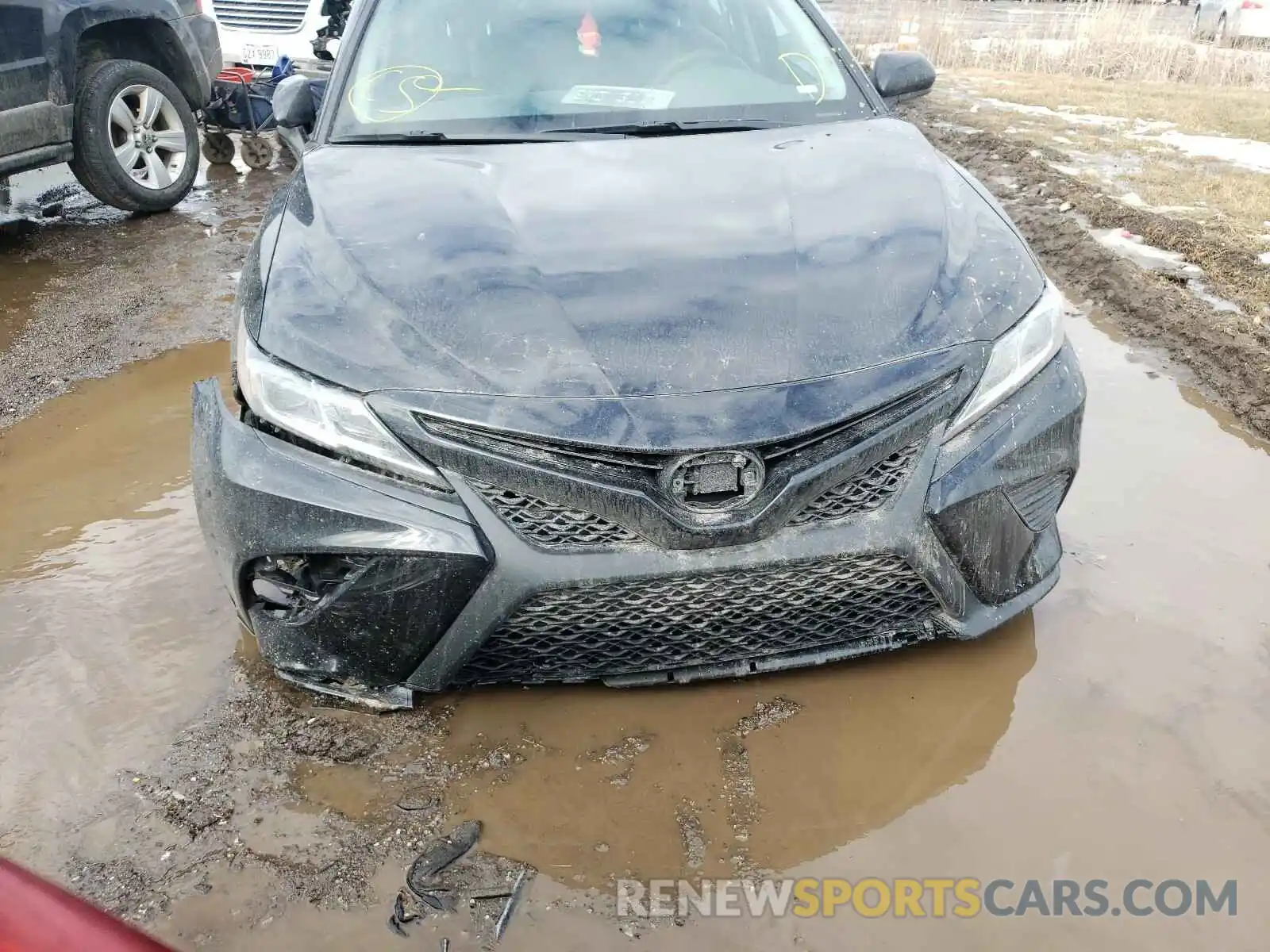 9 Photograph of a damaged car 4T1G11AK0LU365546 TOYOTA CAMRY 2020