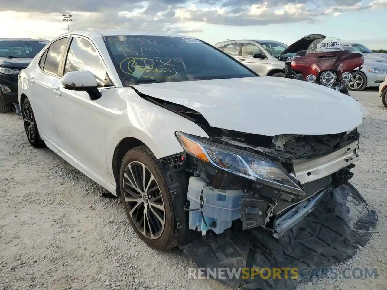 1 Photograph of a damaged car 4T1G11AK0LU365935 TOYOTA CAMRY 2020