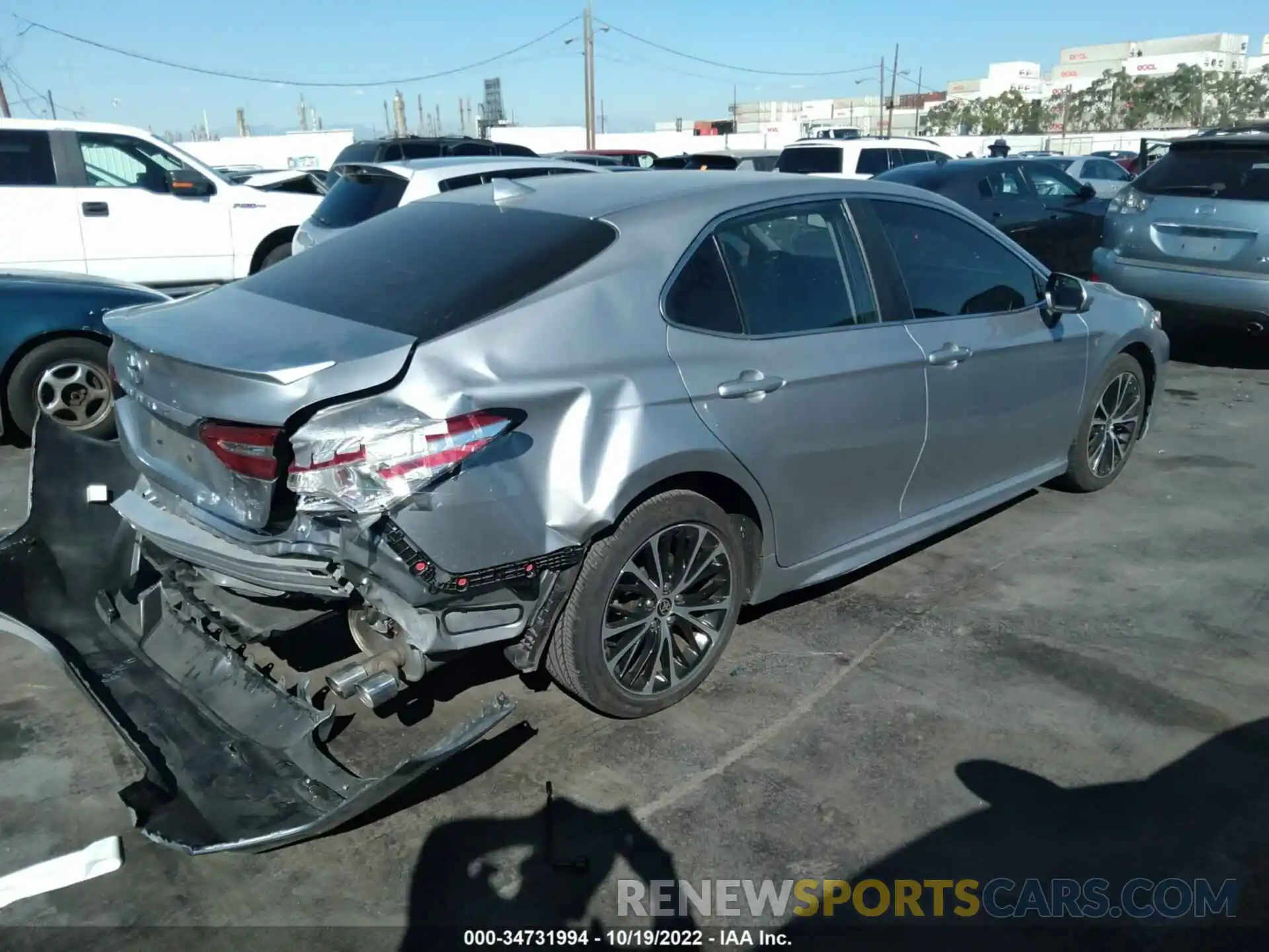 4 Photograph of a damaged car 4T1G11AK0LU366356 TOYOTA CAMRY 2020