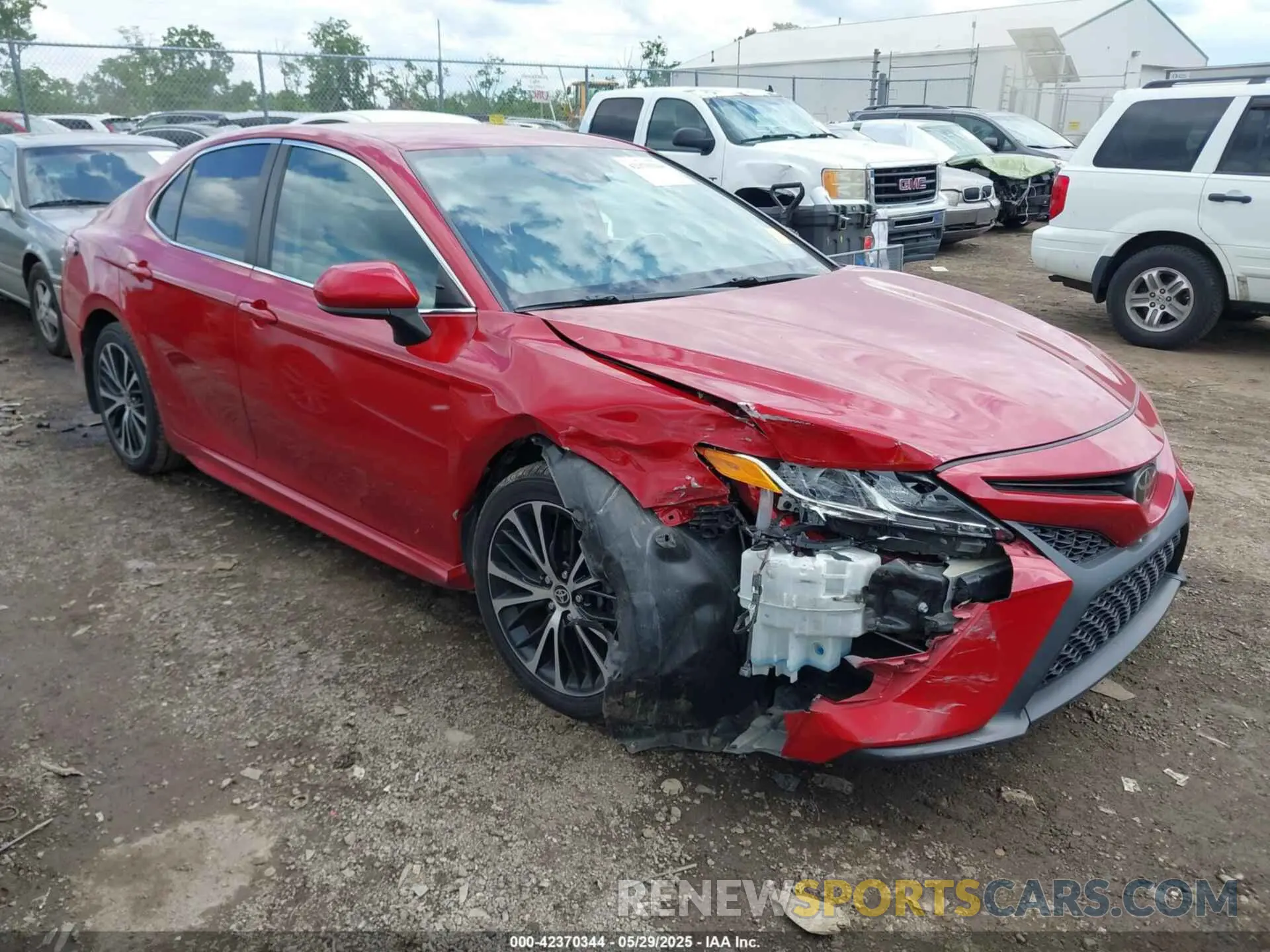 1 Photograph of a damaged car 4T1G11AK0LU367216 TOYOTA CAMRY 2020