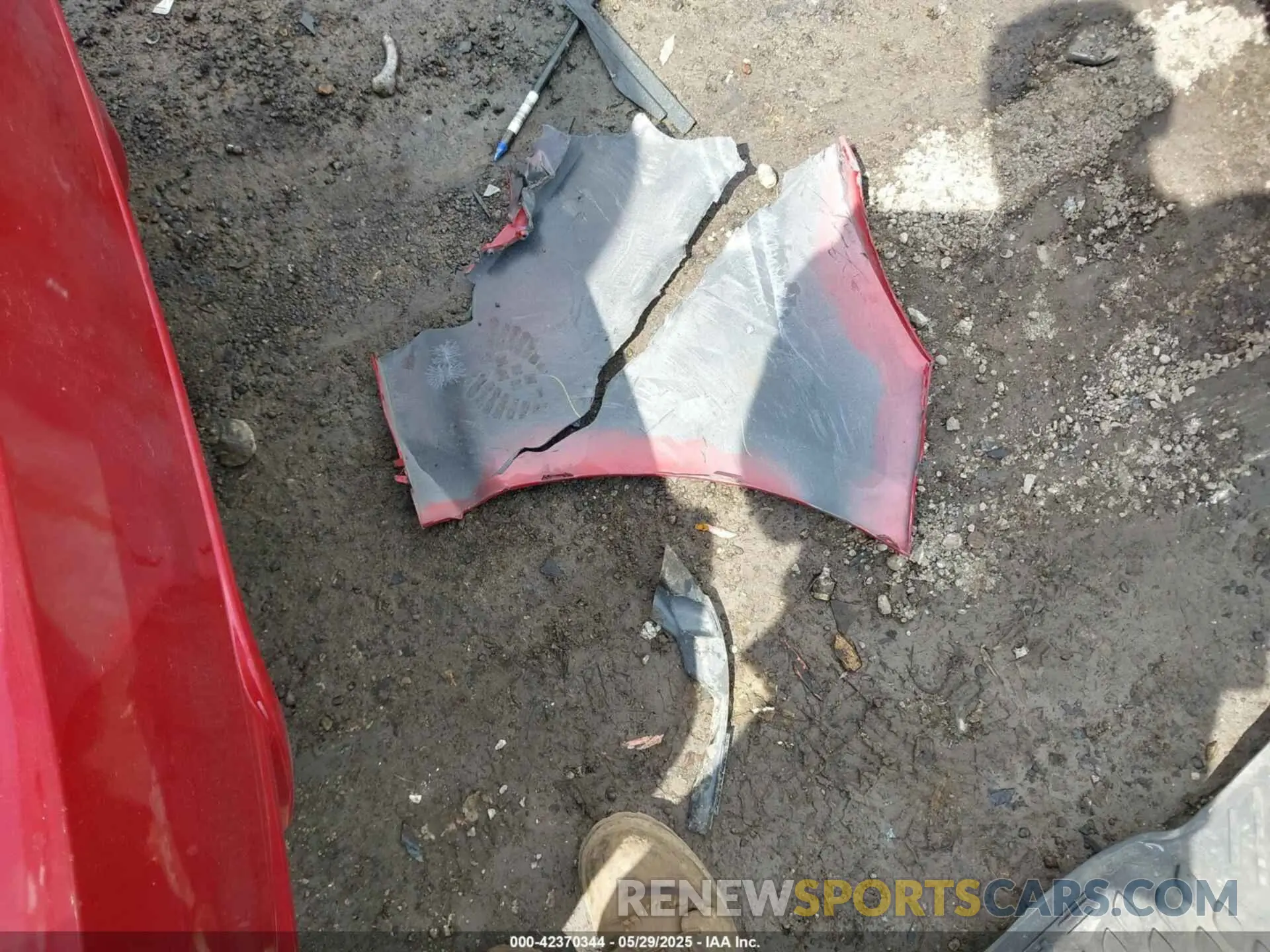 12 Photograph of a damaged car 4T1G11AK0LU367216 TOYOTA CAMRY 2020