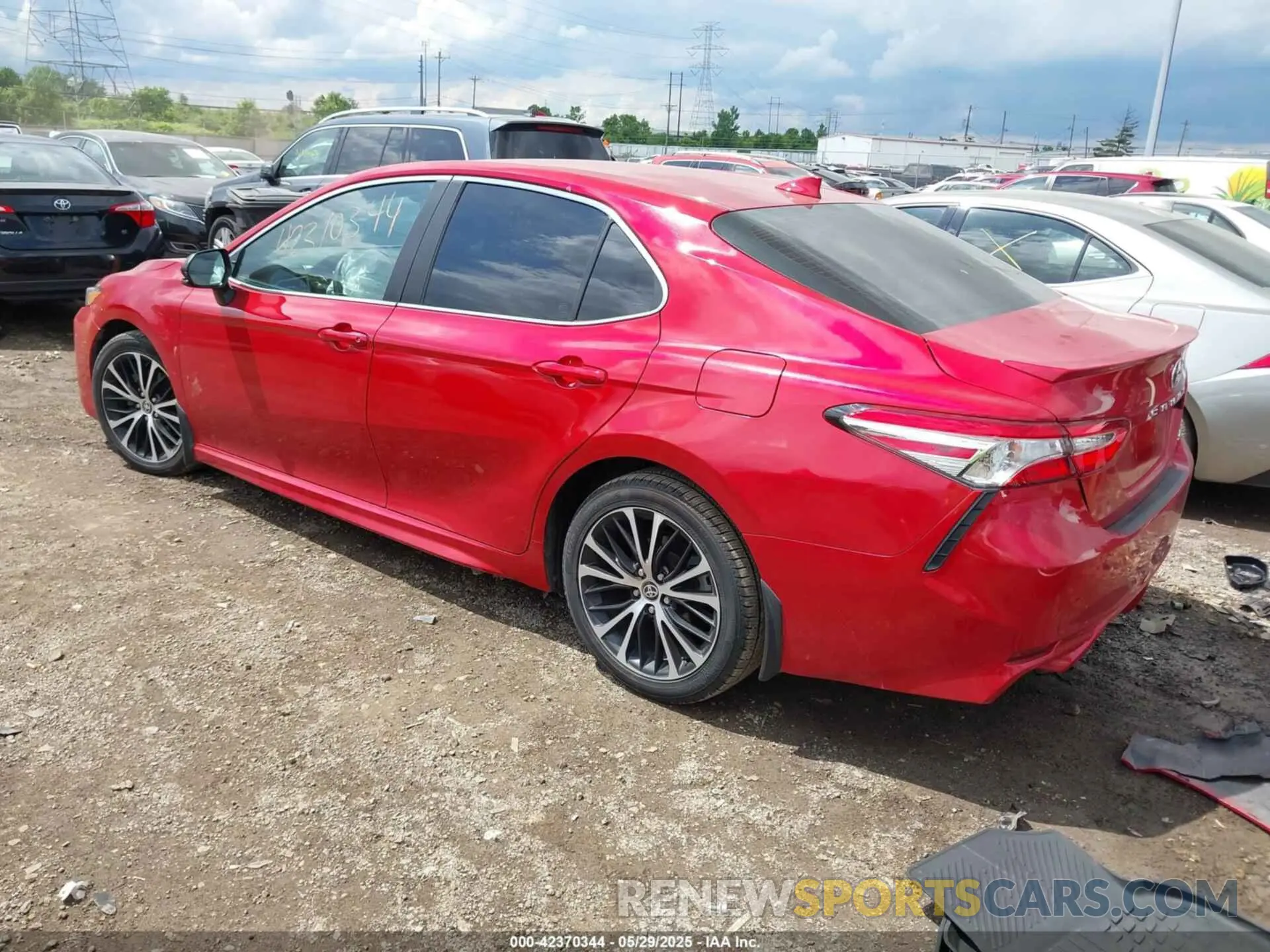 3 Photograph of a damaged car 4T1G11AK0LU367216 TOYOTA CAMRY 2020