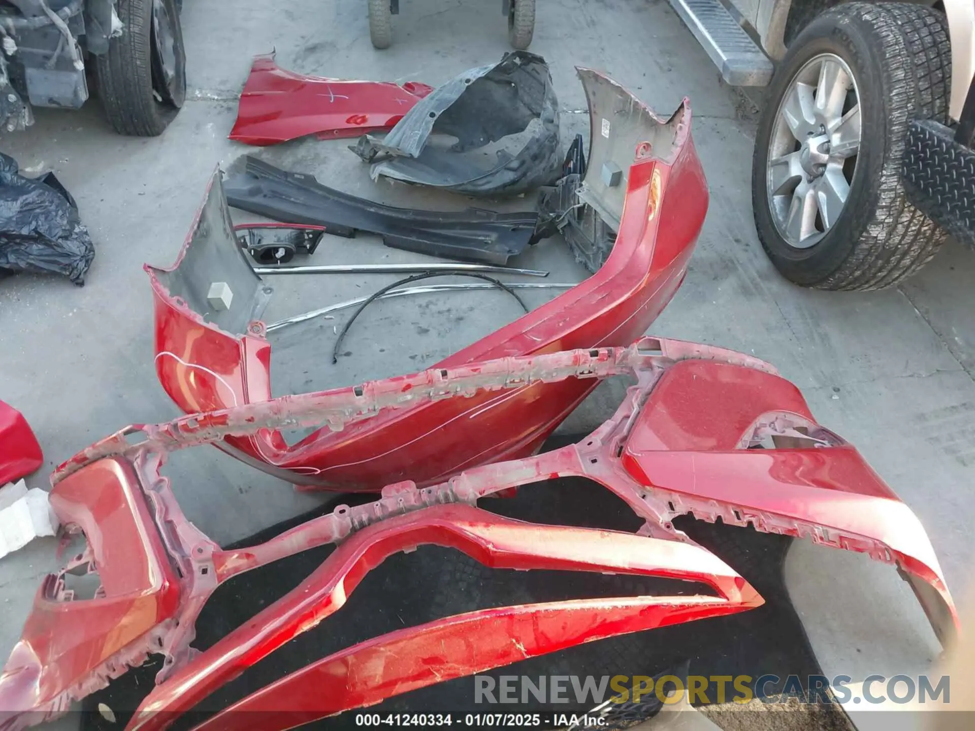 18 Photograph of a damaged car 4T1G11AK0LU370679 TOYOTA CAMRY 2020
