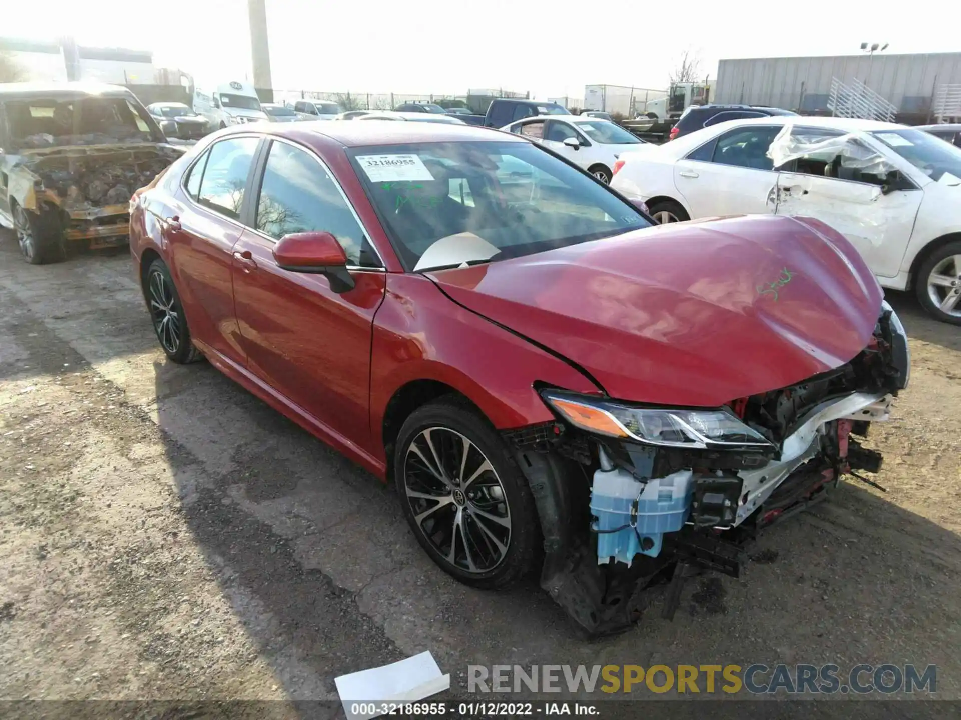 1 Photograph of a damaged car 4T1G11AK0LU388731 TOYOTA CAMRY 2020