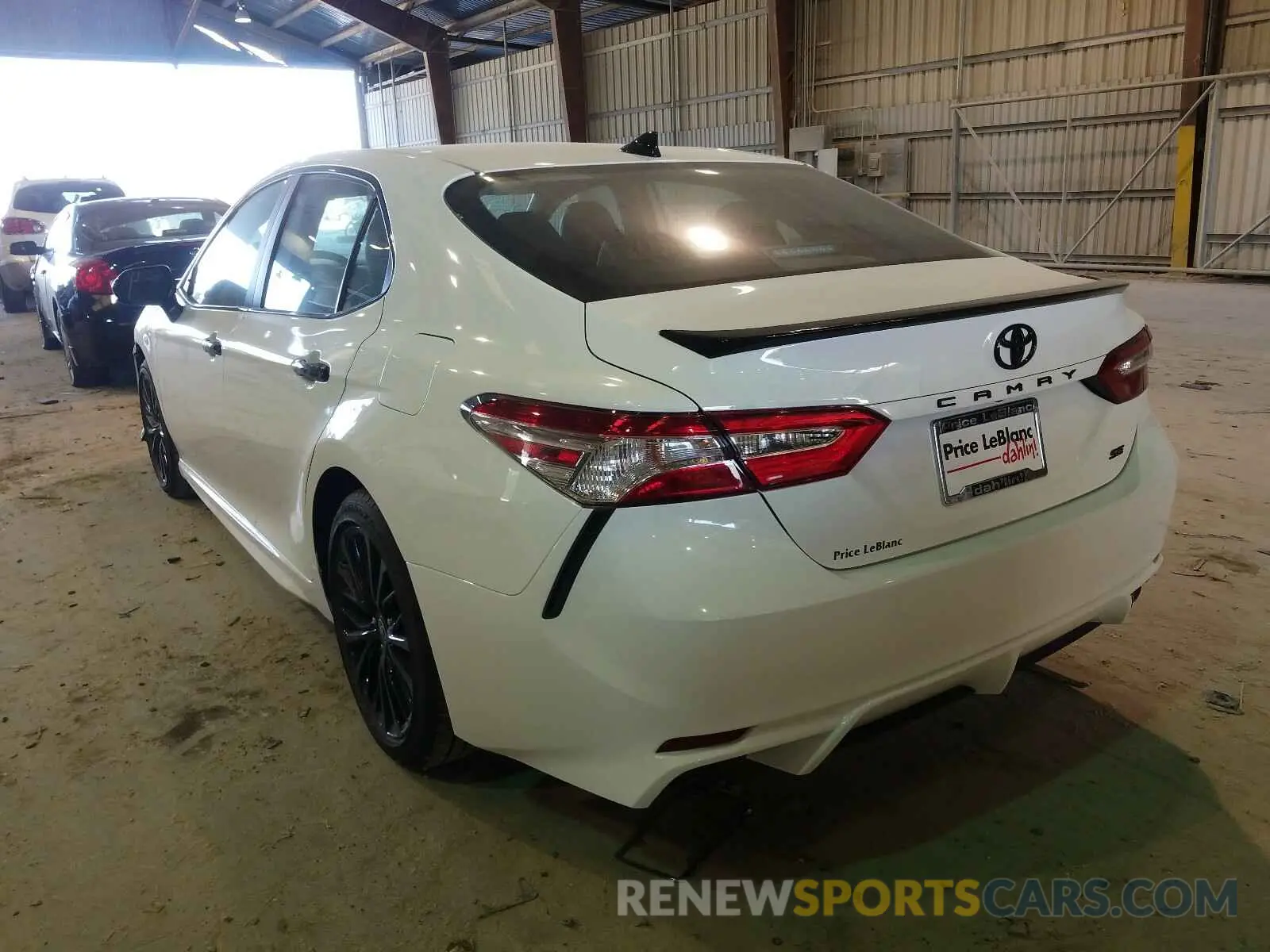 3 Photograph of a damaged car 4T1G11AK0LU396652 TOYOTA CAMRY 2020