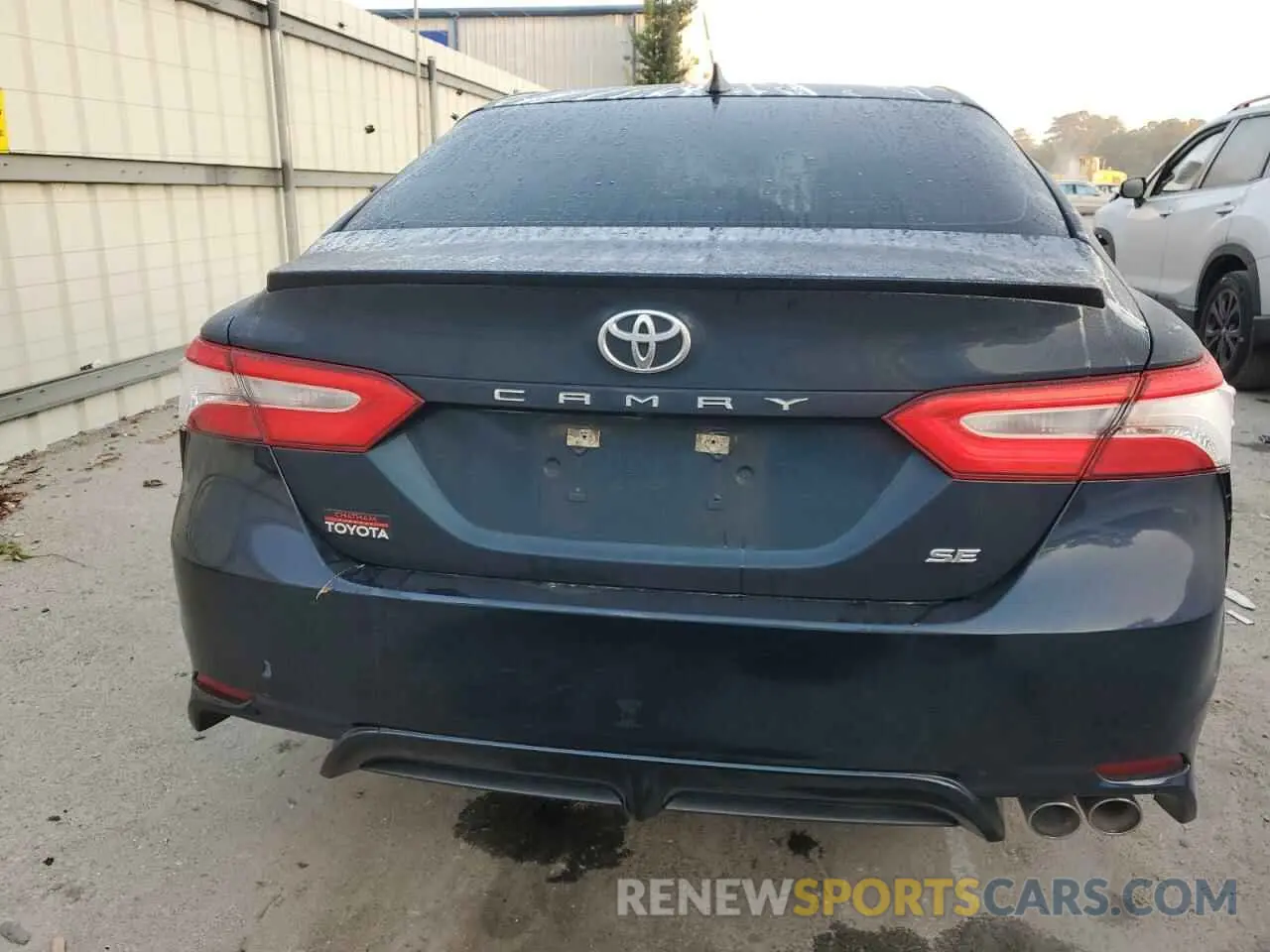 6 Photograph of a damaged car 4T1G11AK0LU505014 TOYOTA CAMRY 2020